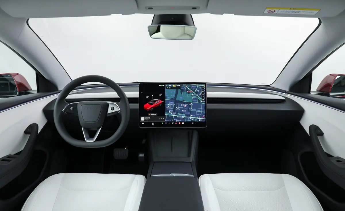 TESLA Model 3 Long Range