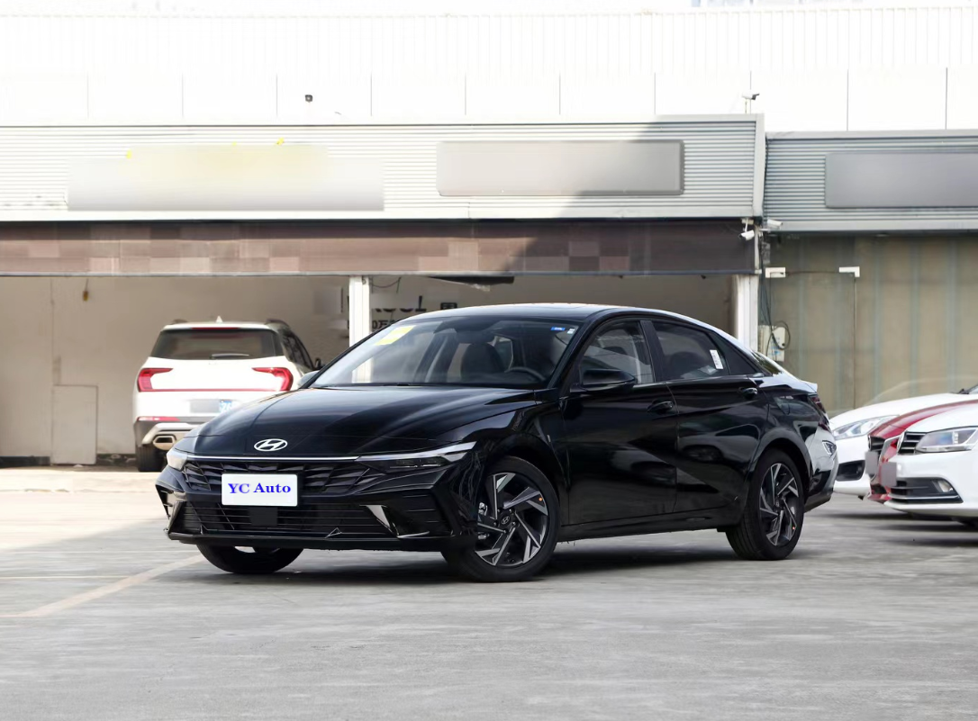 Hyundai Elantra 2023 1.5L CVT LUX Premium Edition