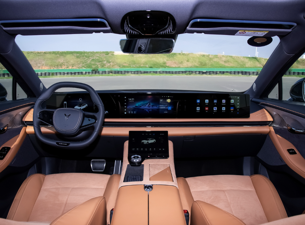 VOYAH light chaser 24 phev 4wd ultra long range flagship edition