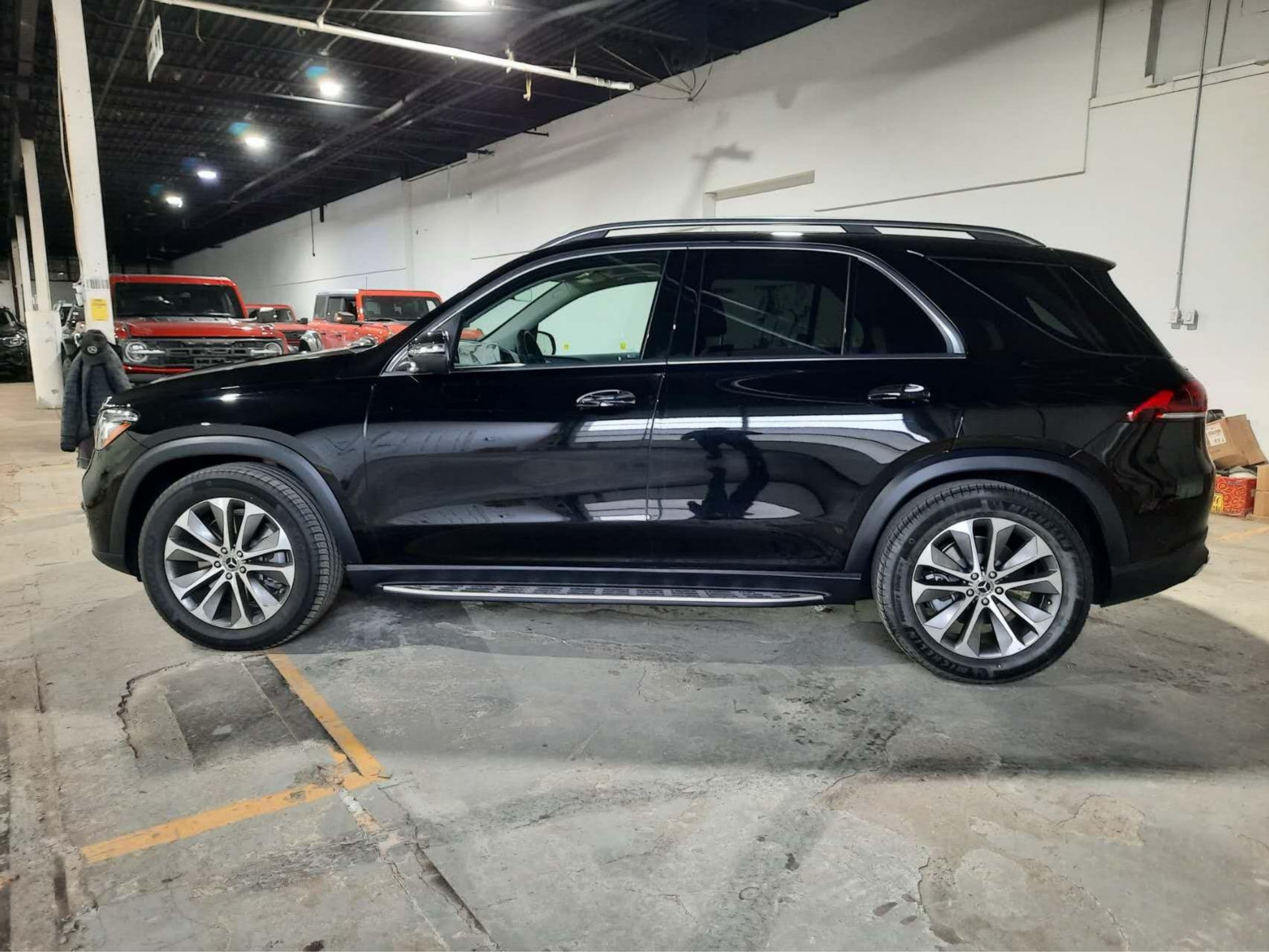 Mercedes-Benz GLE450 Build sheet/Black on Brown