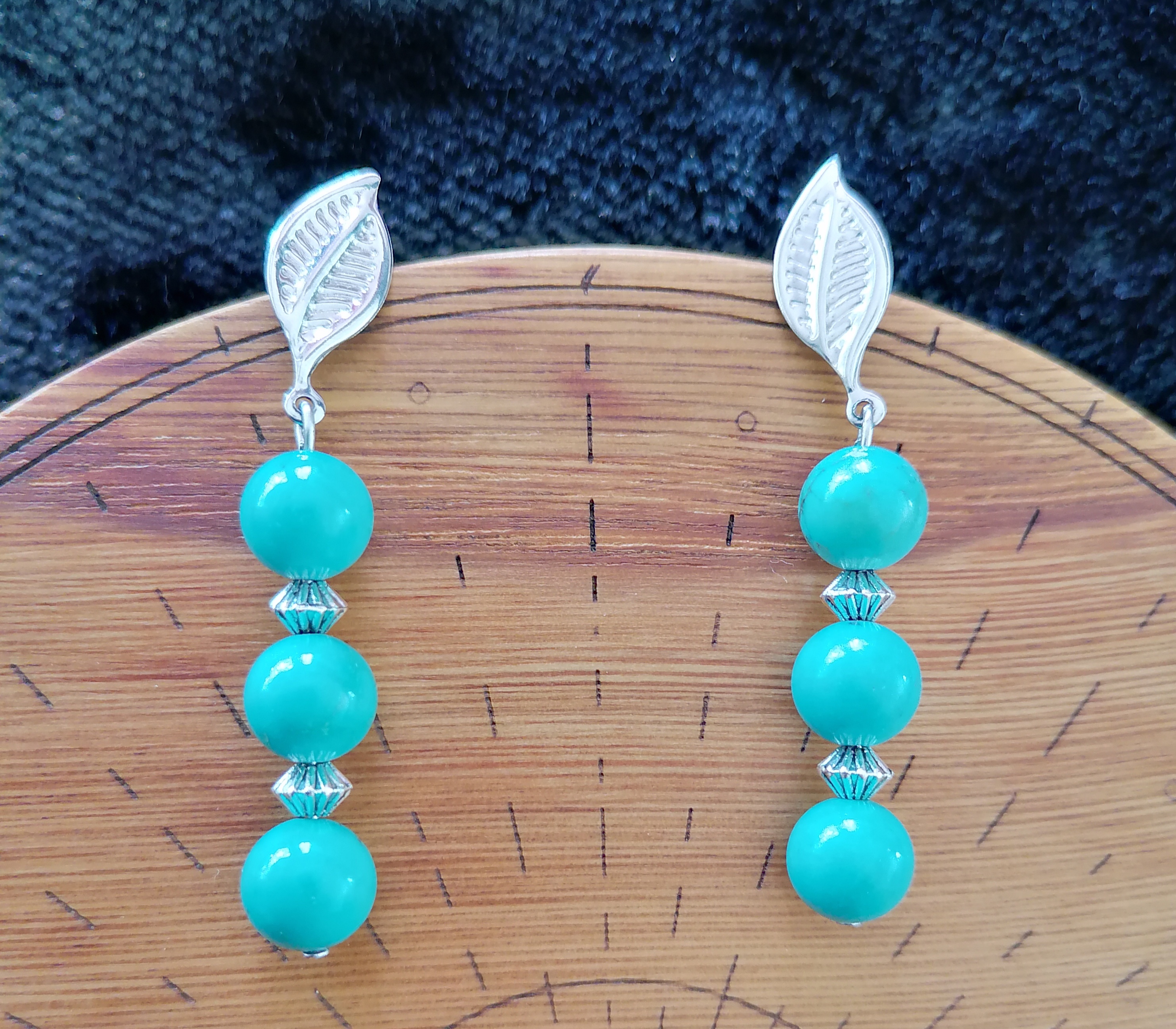 Boucles d'oreilles "feuille argentée" en turquoise