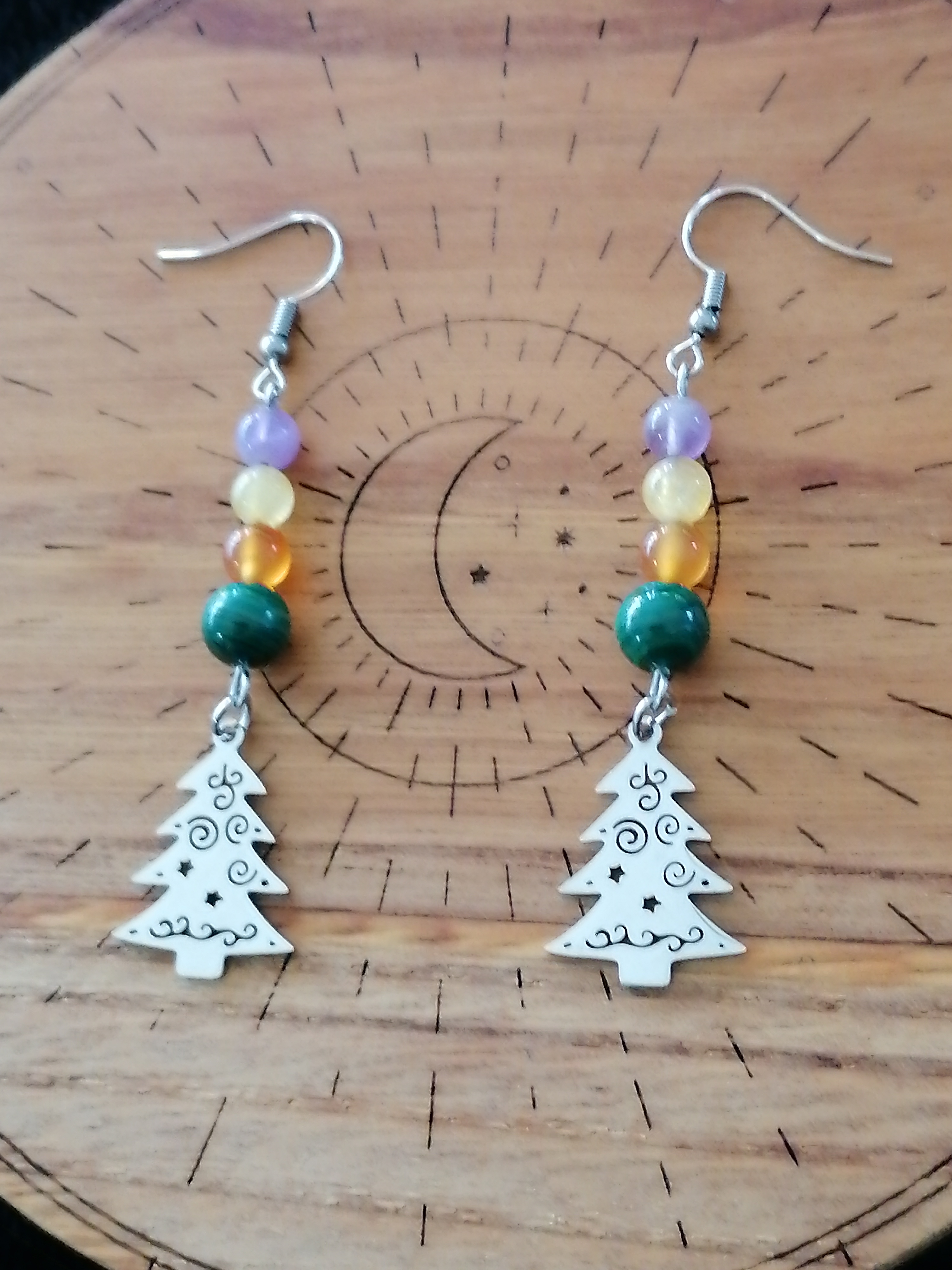 Boucles d'oreilles "sapin" en malachite, cornaline, citrine et améthyste 