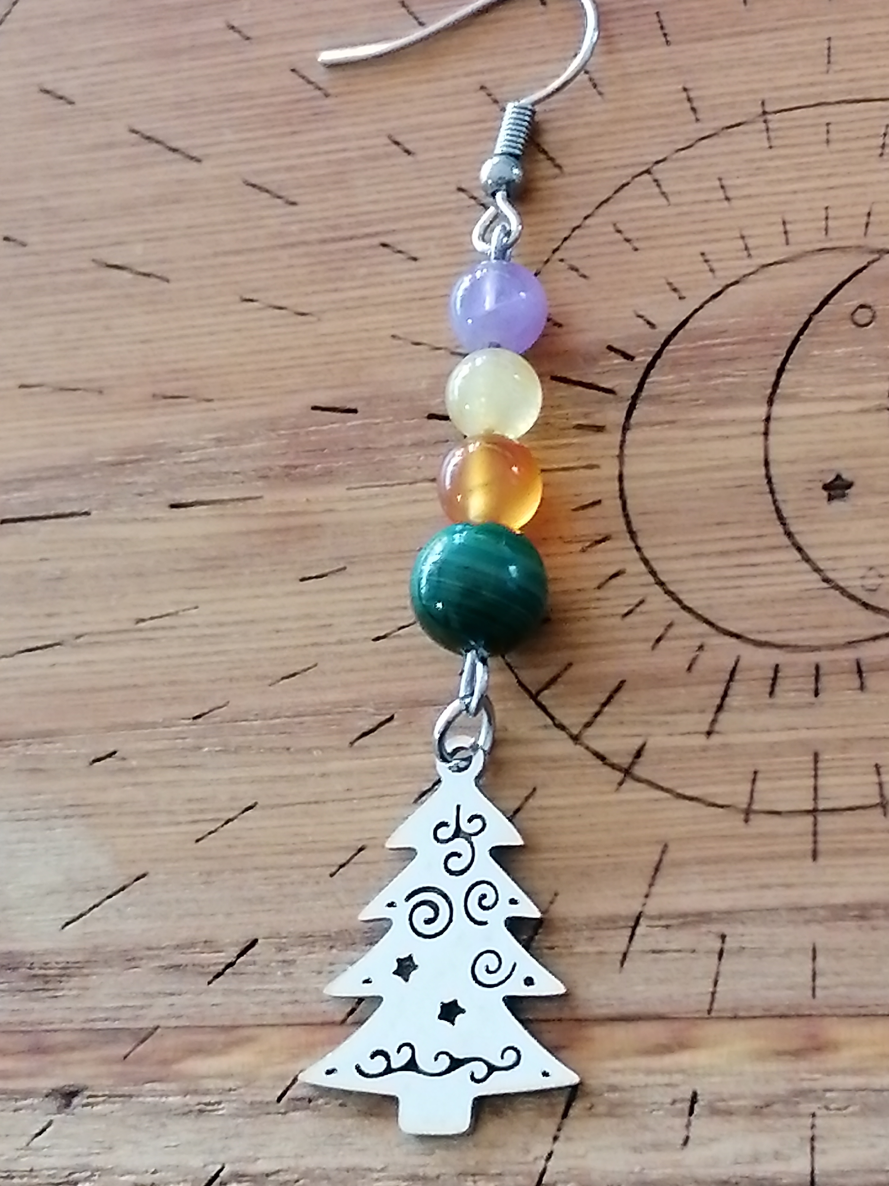 Boucles d'oreilles "sapin" en malachite, cornaline, citrine et améthyste 