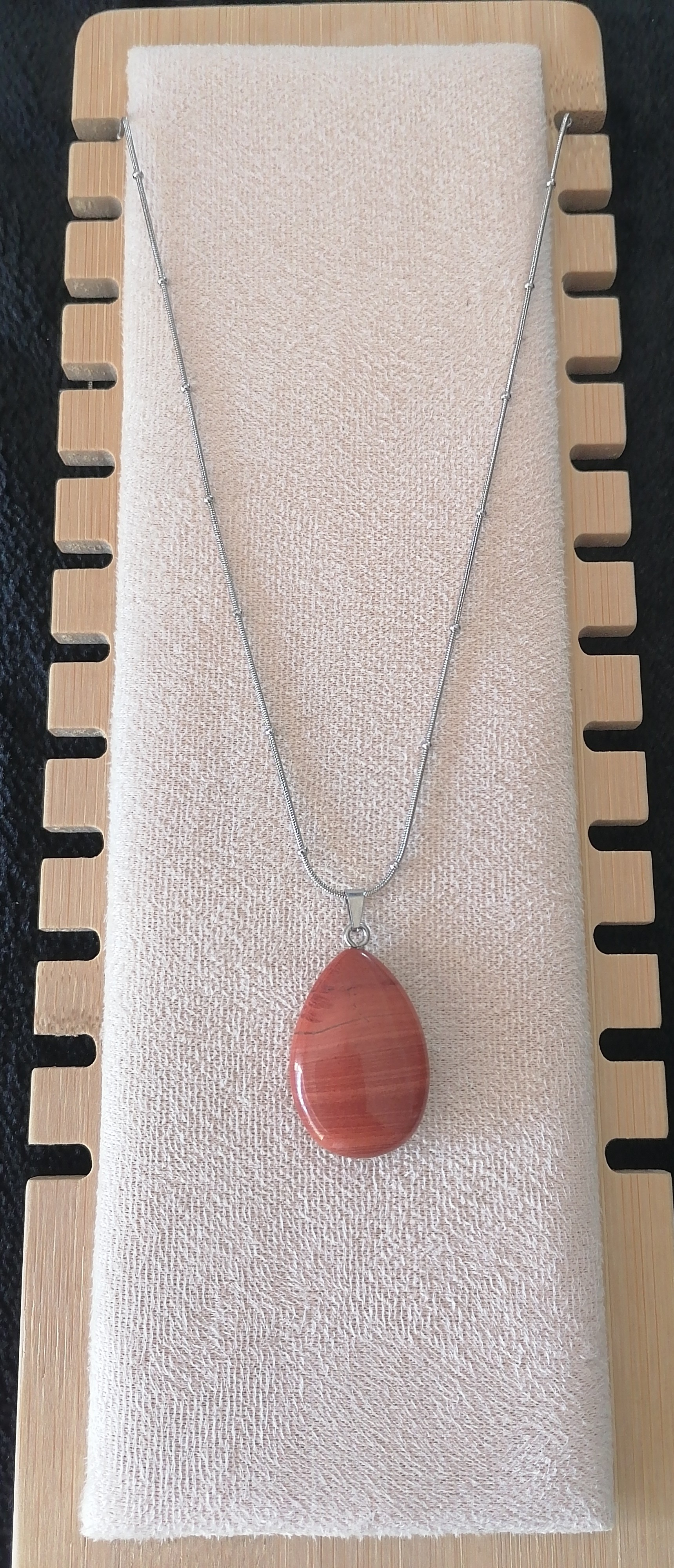 Collier "protection" en jaspe rouge