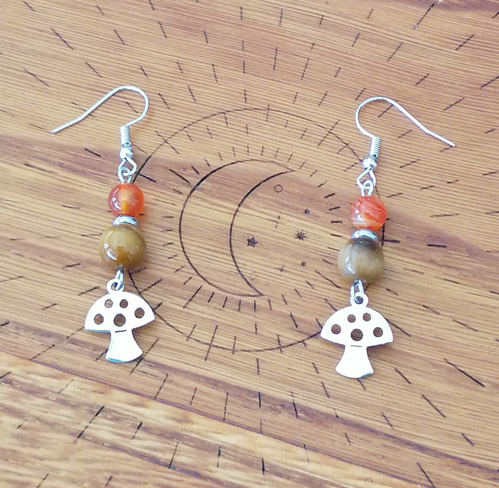 Boucles d'oreilles "champignon" en œil de tigre et cornaline