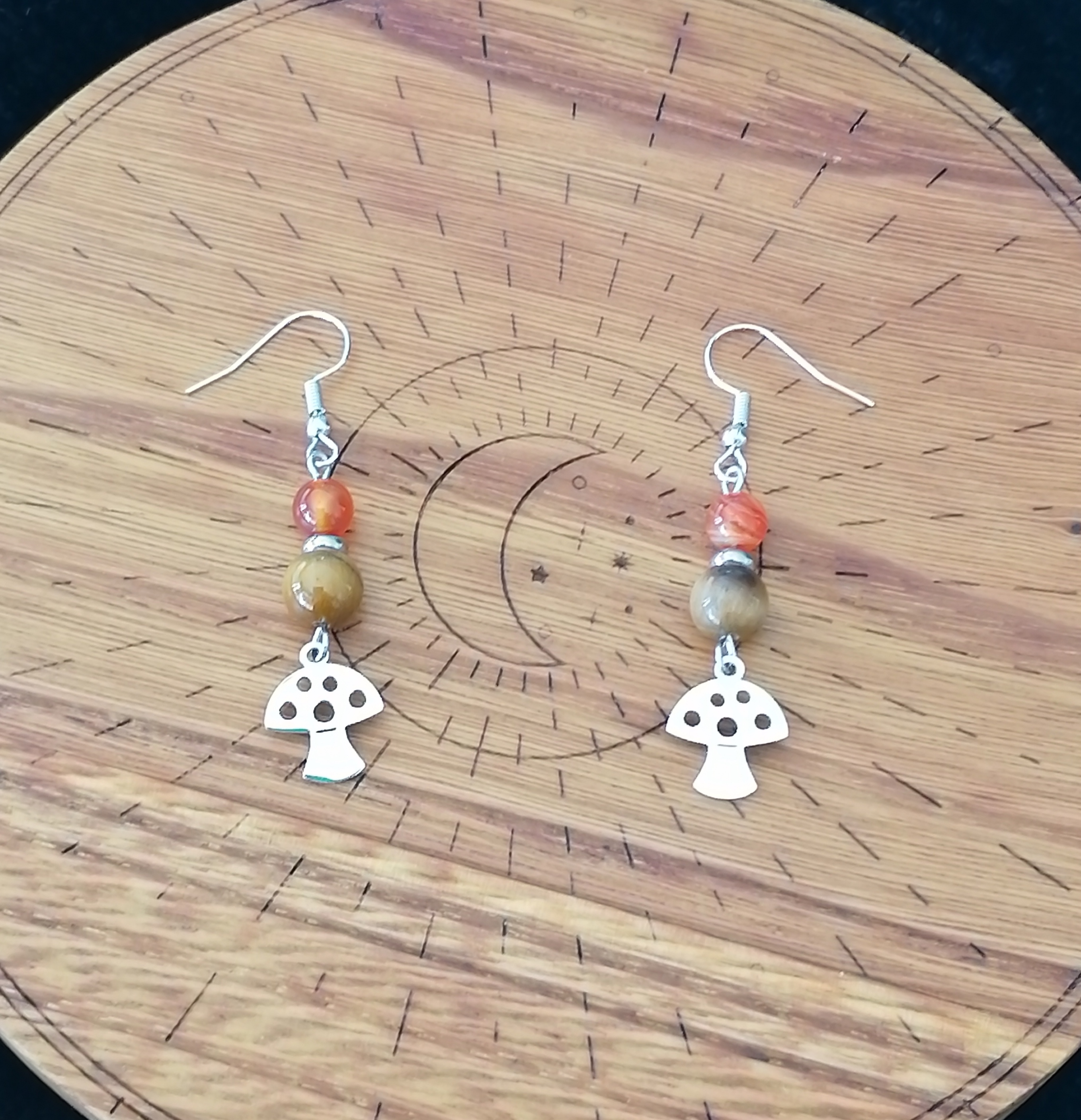Boucles d'oreilles "champignon" en œil de tigre et cornaline