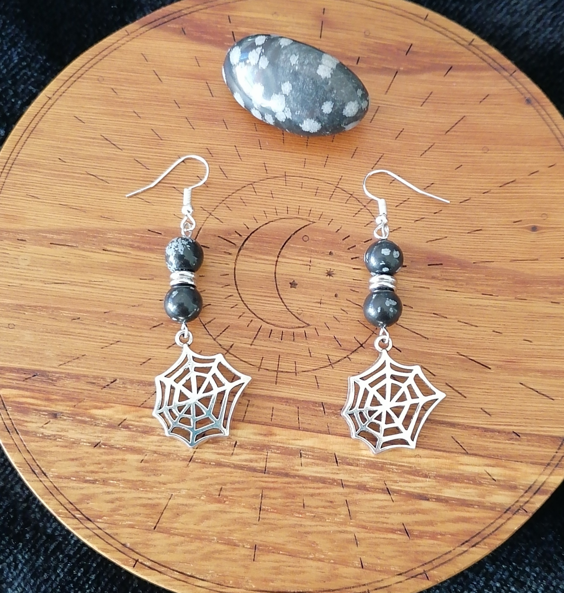 Boucles d'oreilles "toile d'araignée" en obsidienne neige
