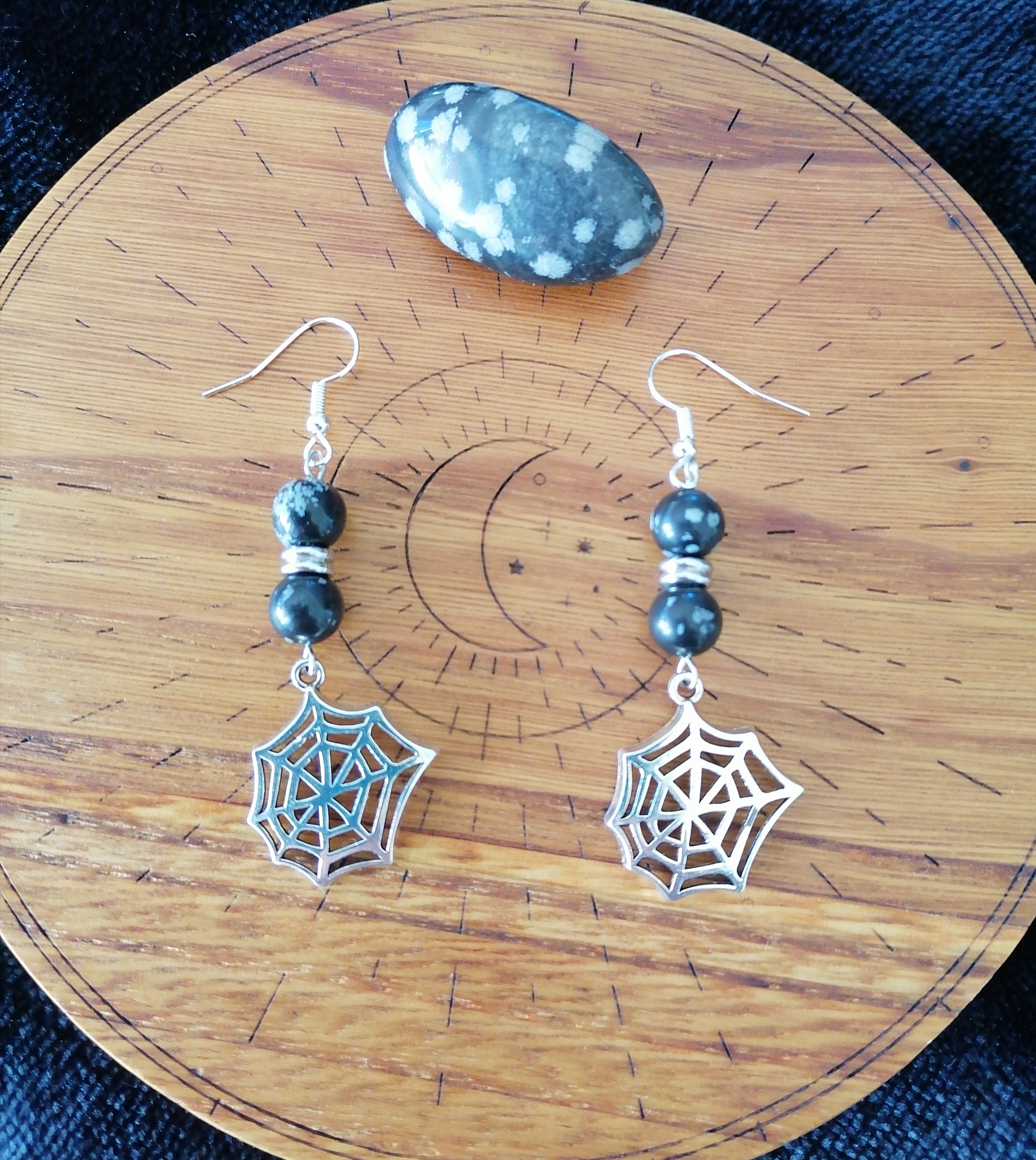 Boucles d'oreilles "toile d'araignée" en obsidienne neige