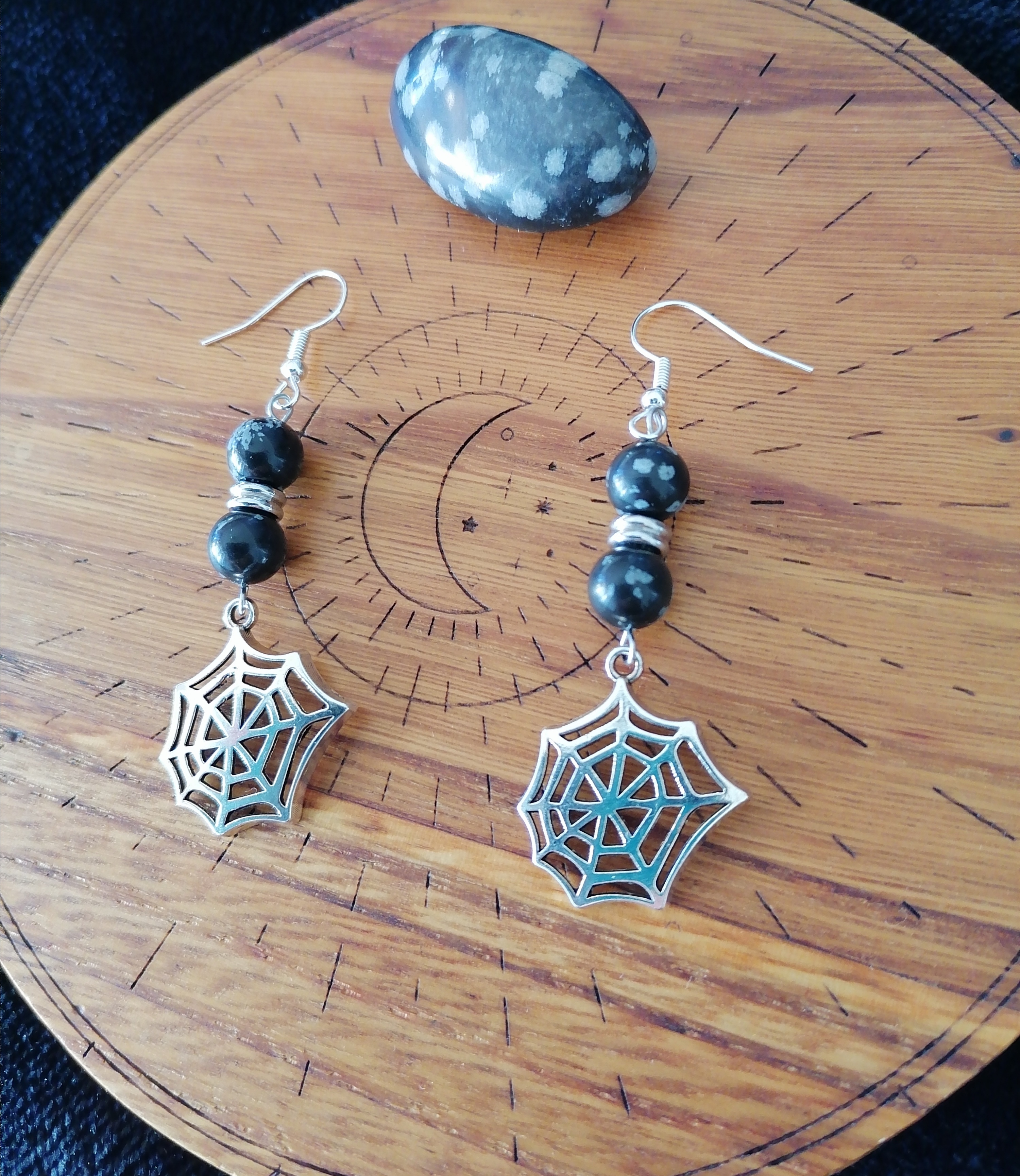 Boucles d'oreilles "toile d'araignée" en obsidienne neige