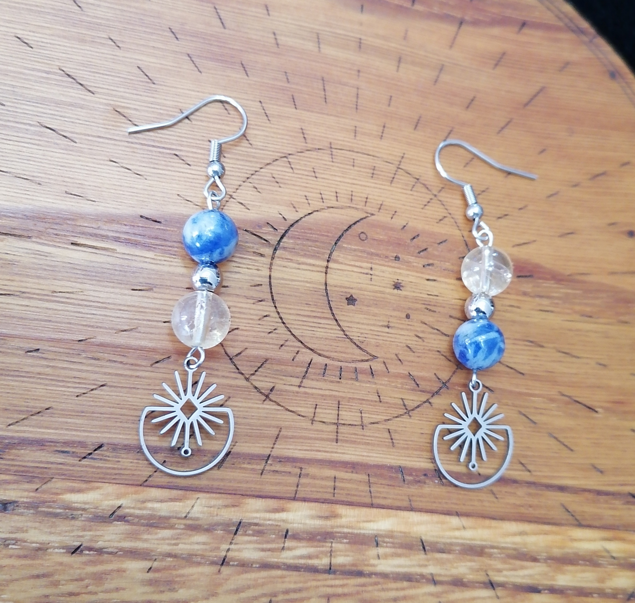 Boucles d'oreilles "soleil" en citrine et sodalite