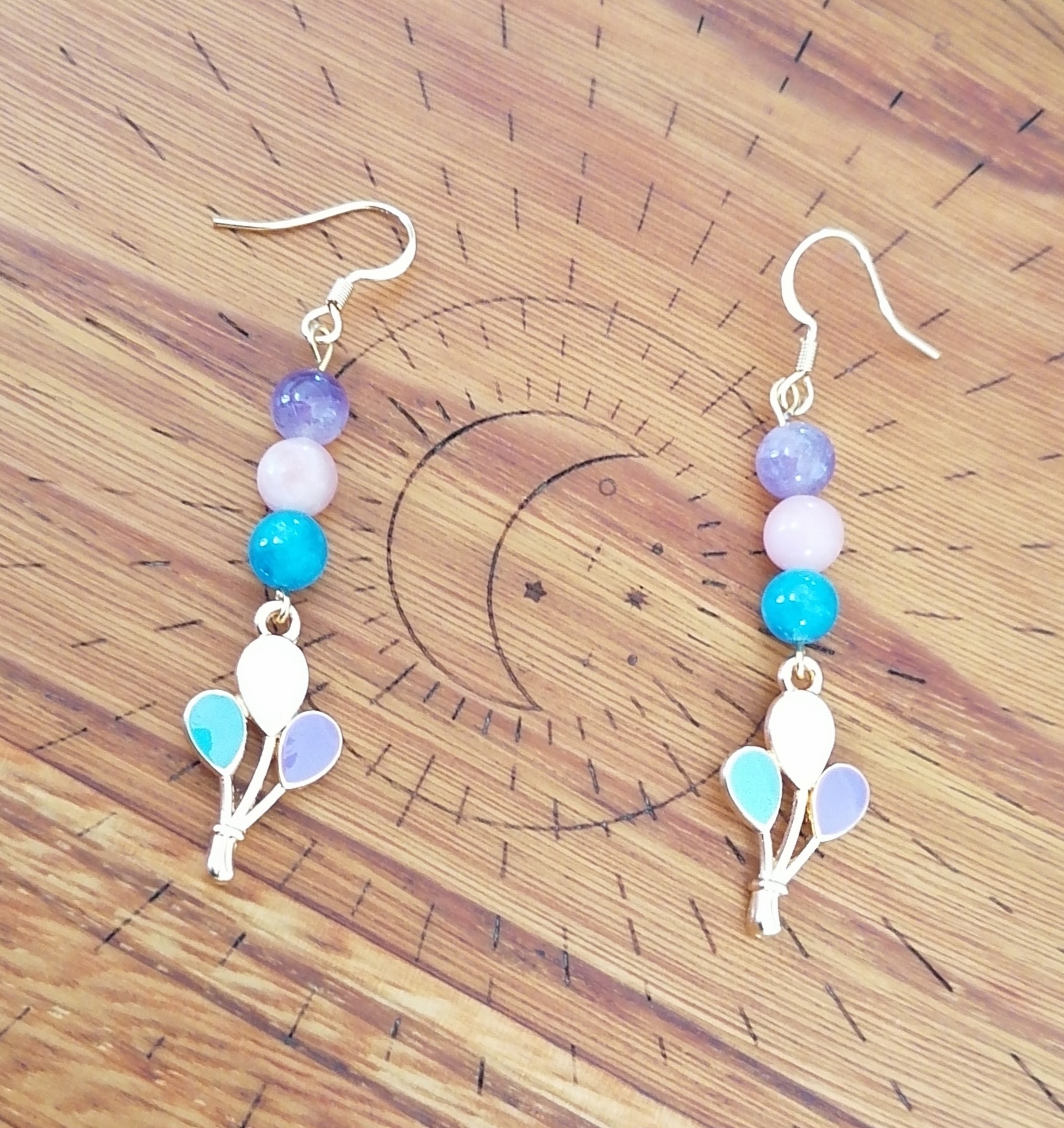 Boucles d'oreilles "ballons multicolores" en améthyste, apatite et opale rose