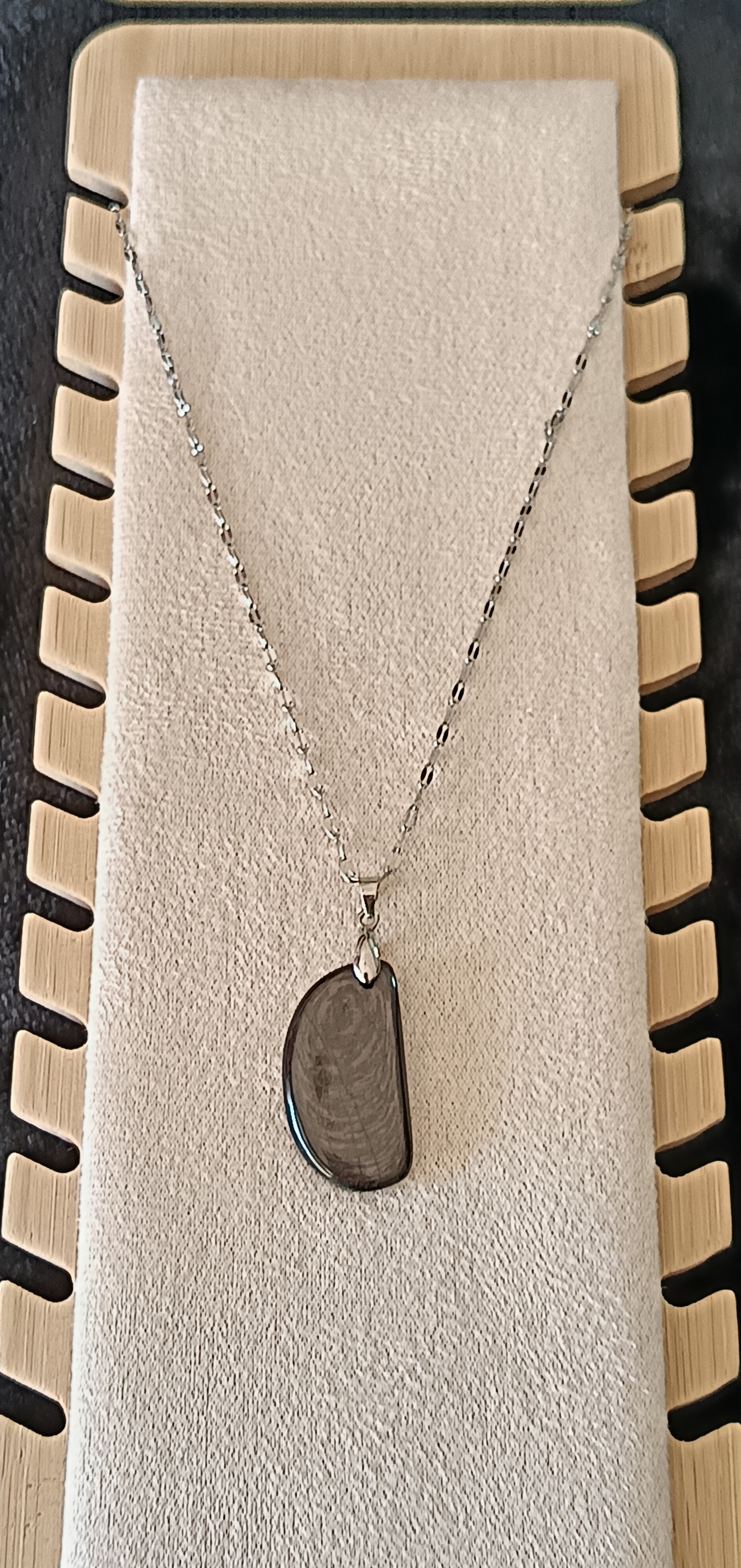 Collier "vitalité et sérénité" en hypersthène