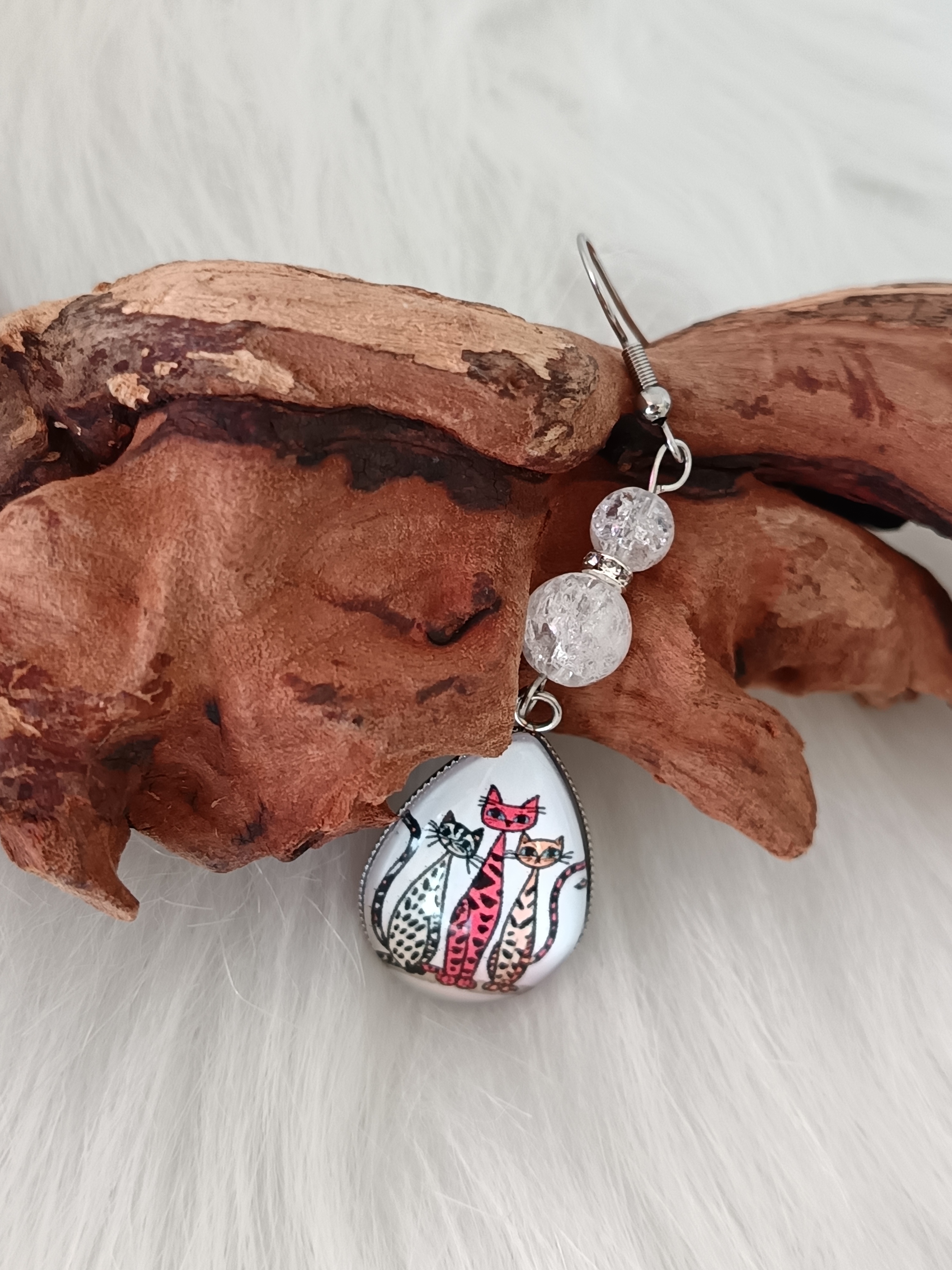 Boucles d'oreilles " 3 p'tits chats" en cristal de roche