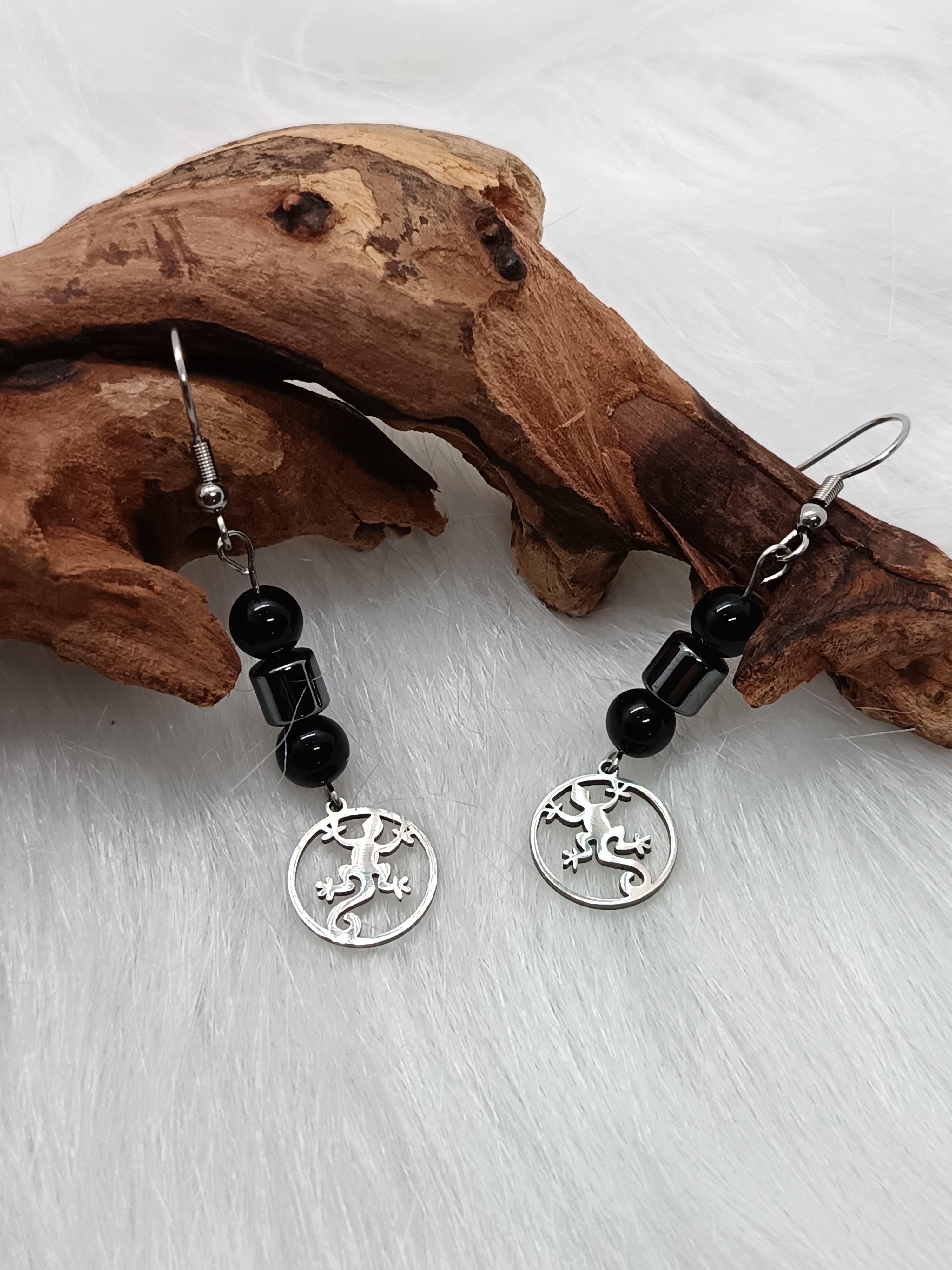 Boucles d'oreilles "salamandre" en onyx et hématite