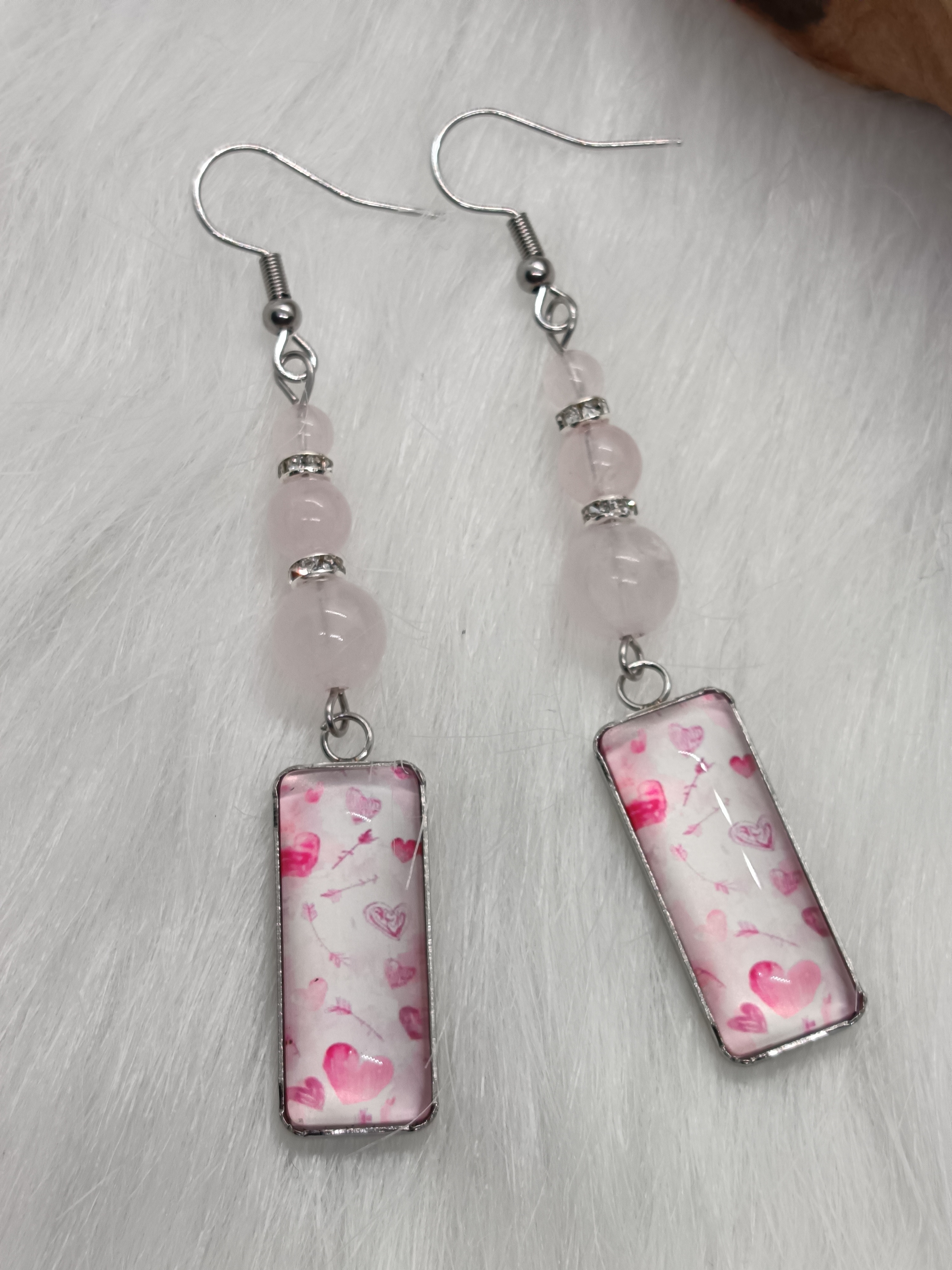 Boucles d'oreilles "jolis cœurs" en quartz rose
