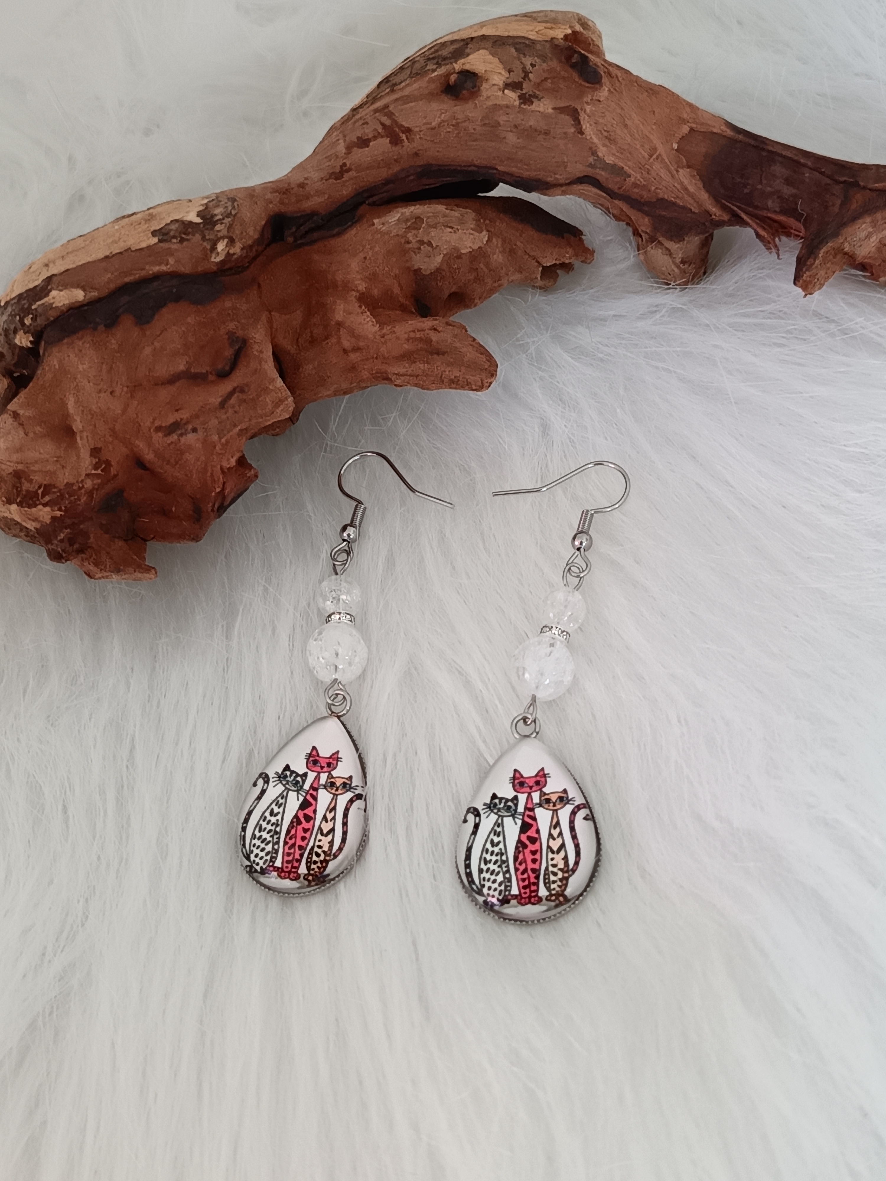 Boucles d'oreilles " 3 p'tits chats" en cristal de roche