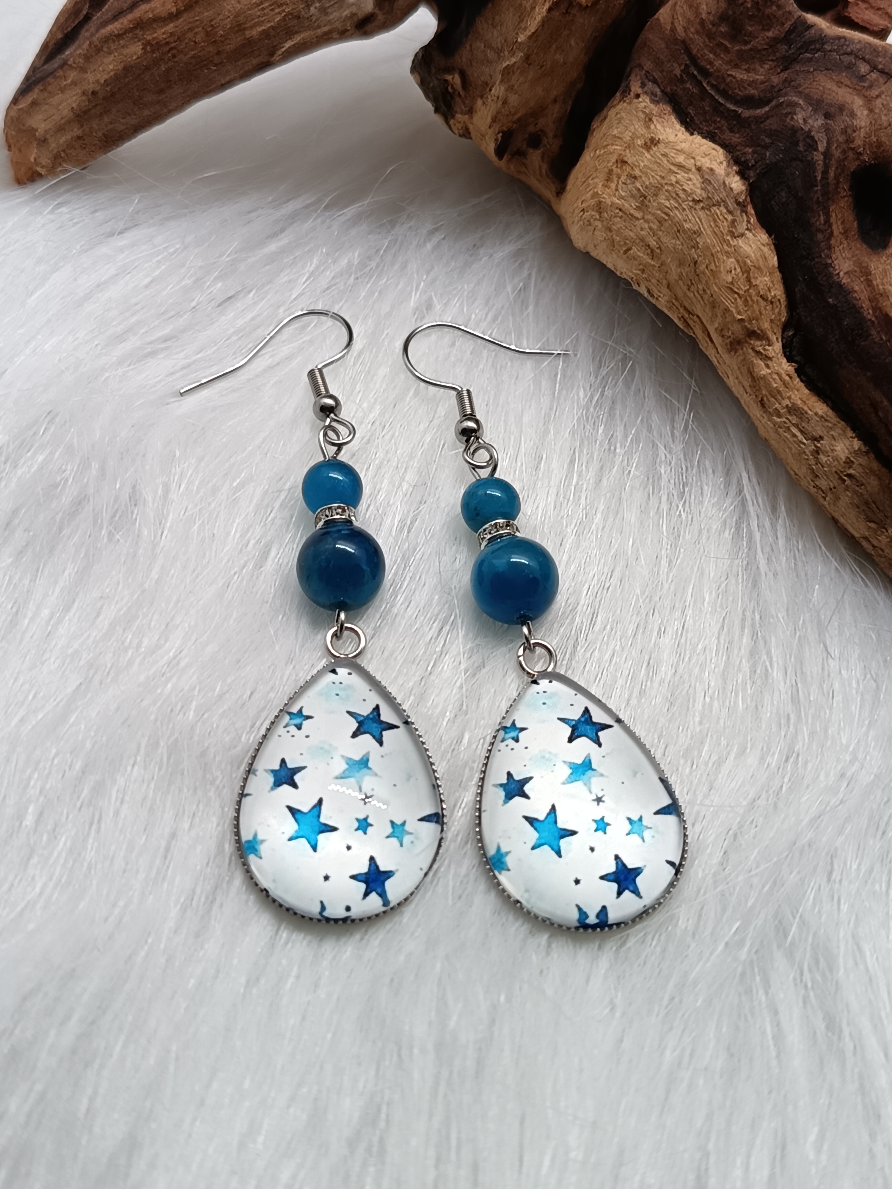 Boucles d'oreilles "étoilées" en apatite bleue