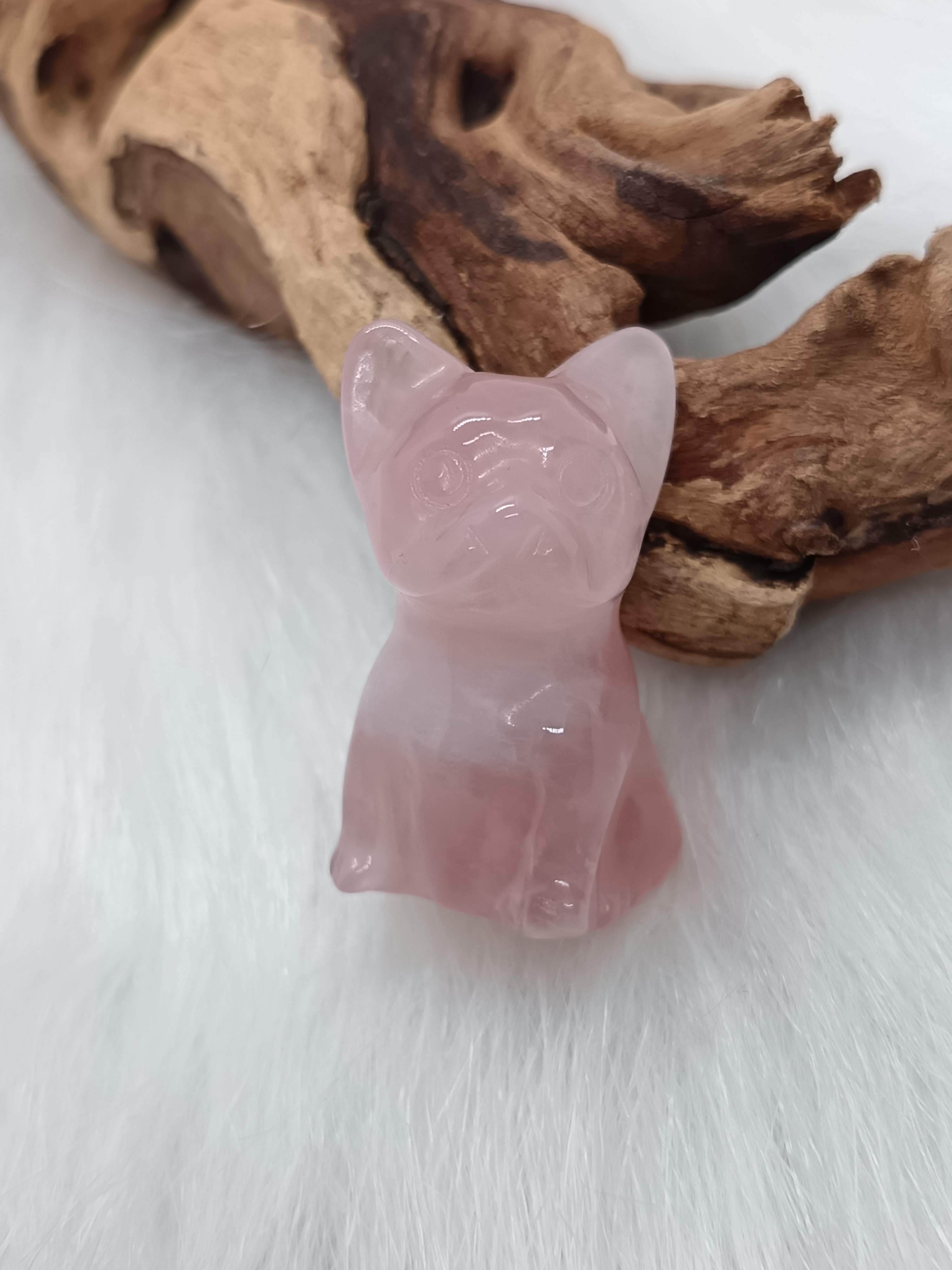Chien Bulldog en quartz rose