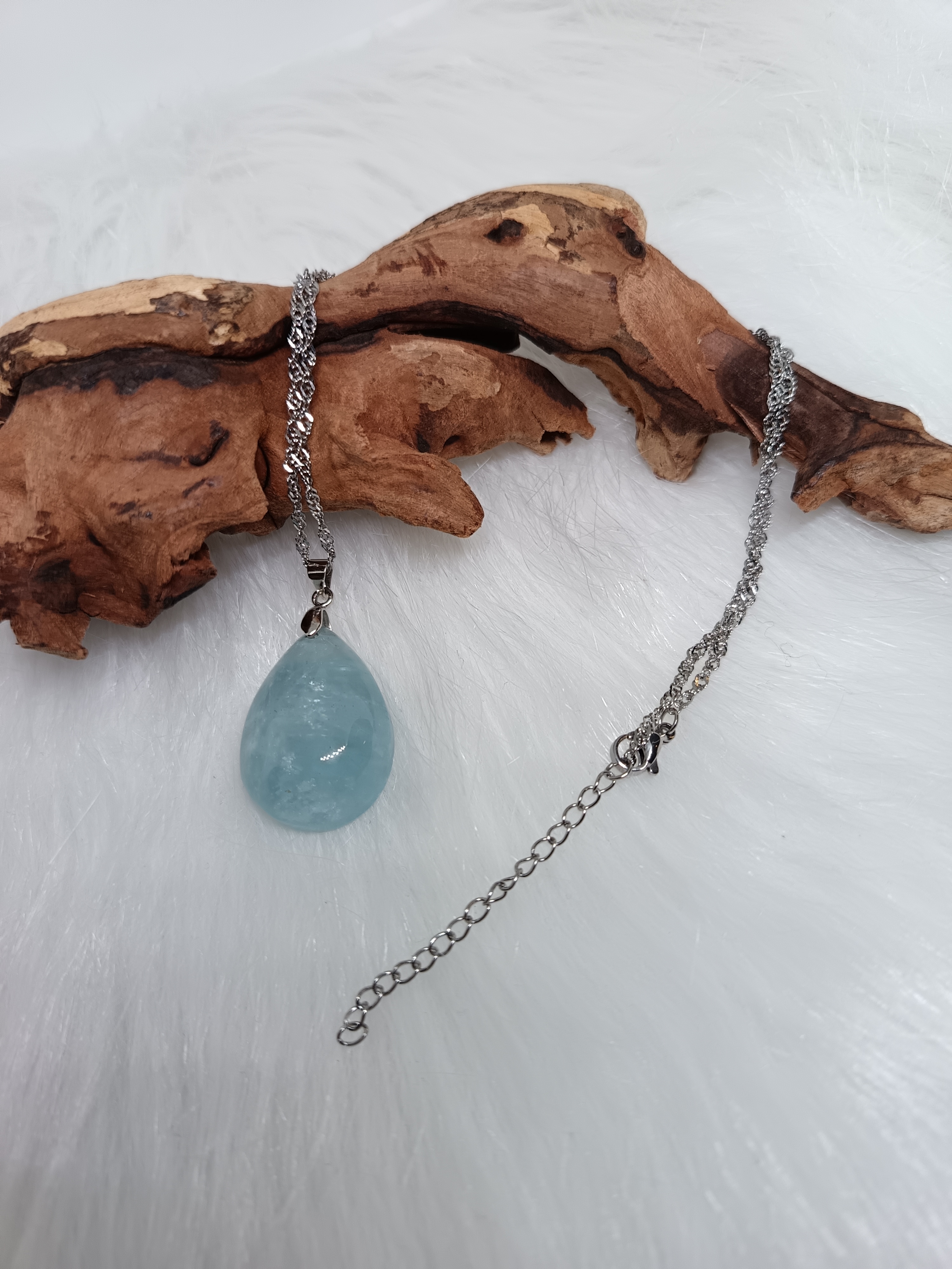 Collier "goutte" en aigue-marine