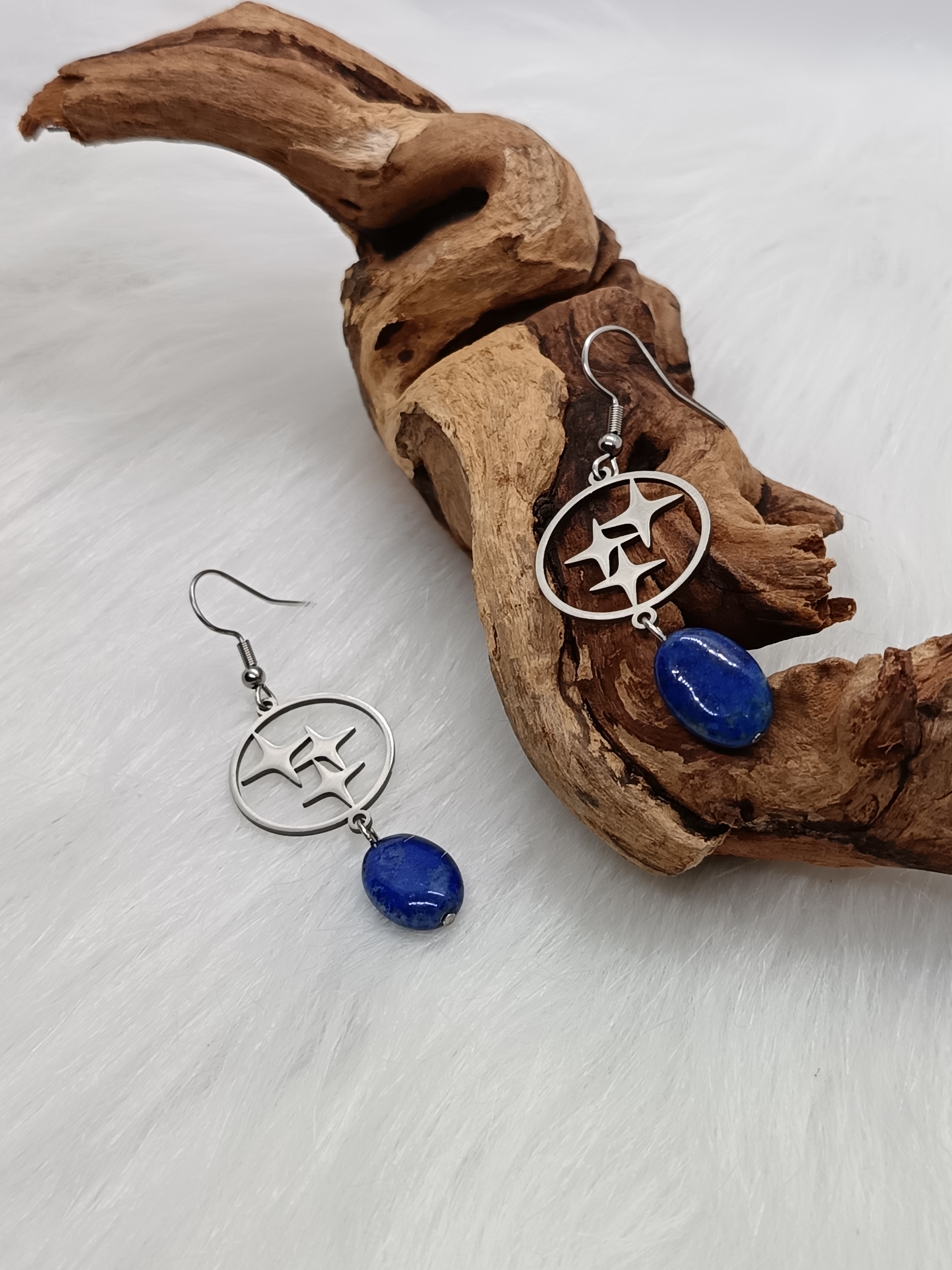 Boucles d'oreilles "étoilées" en lapis lazuli 