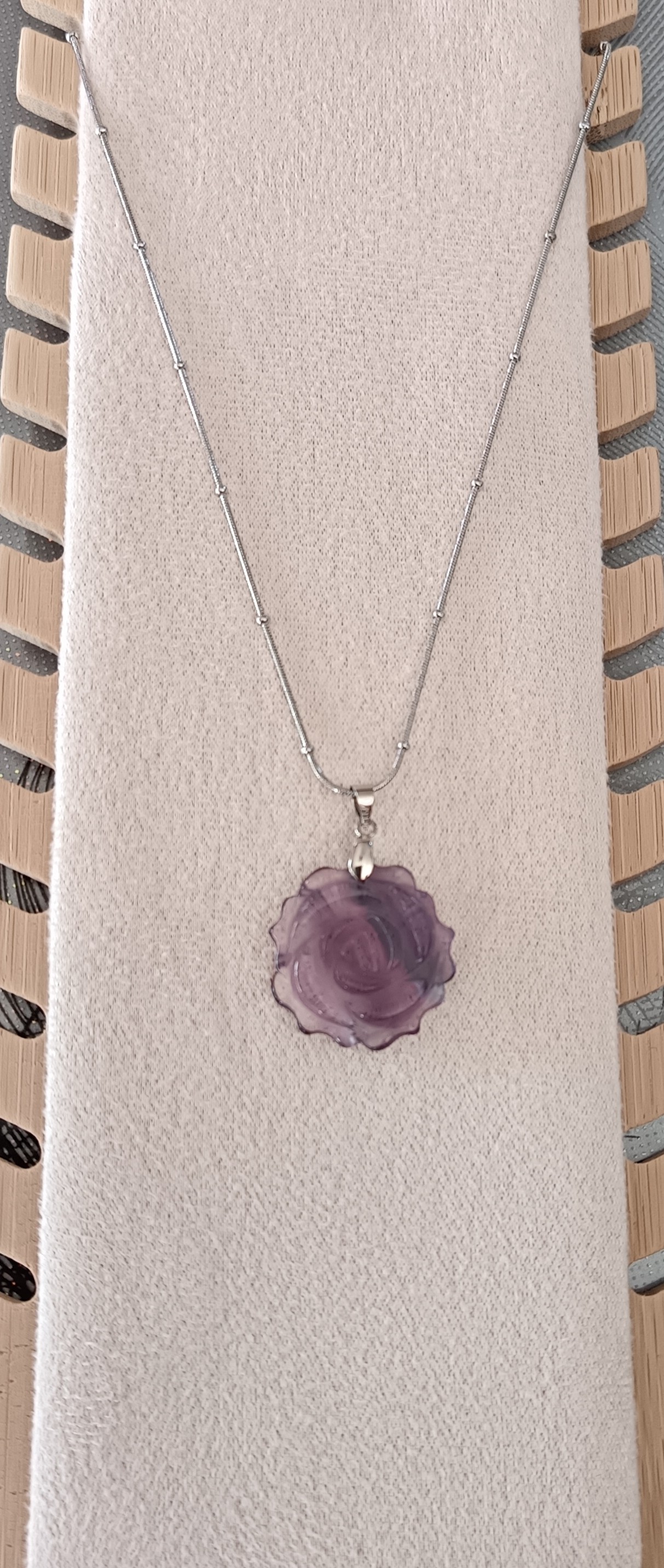 Collier "rose" en fluorite multicolore