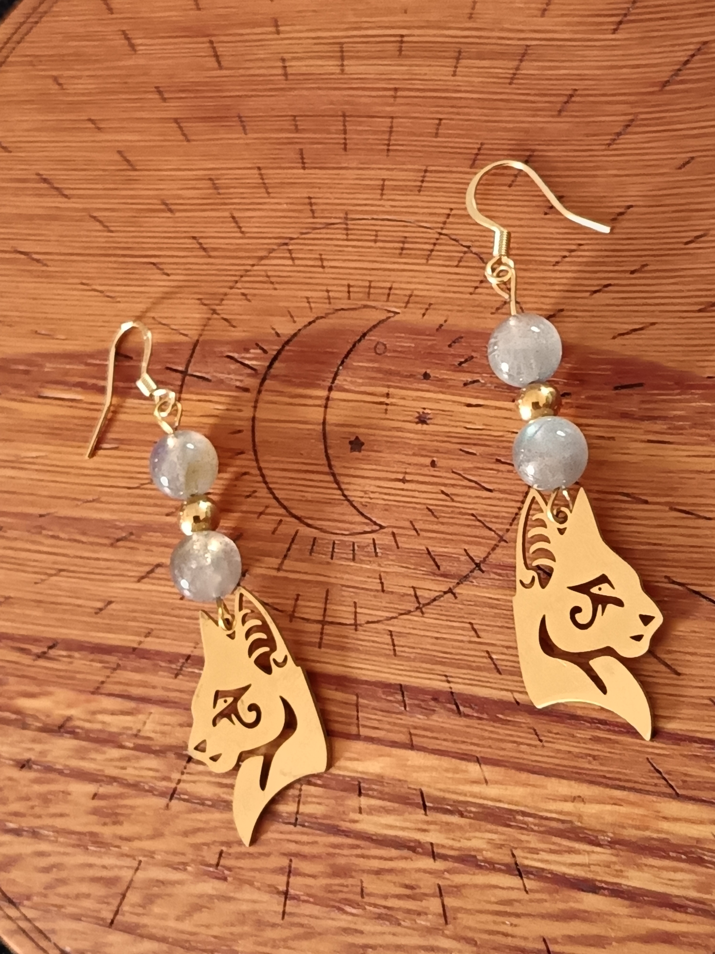 Boucles d'oreilles "chat égyptien" en labradorite