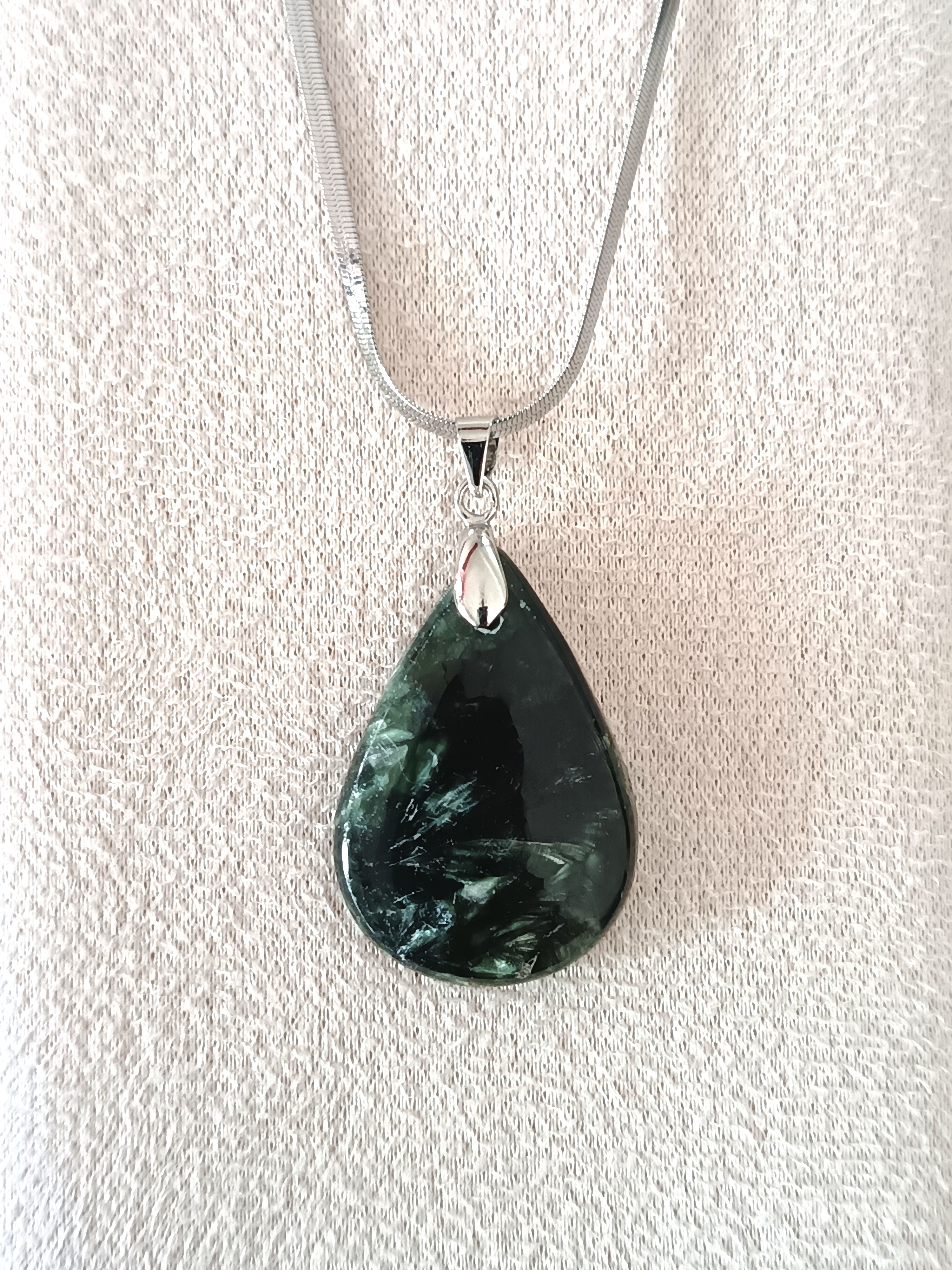 Collier "bien-être" en séraphinite