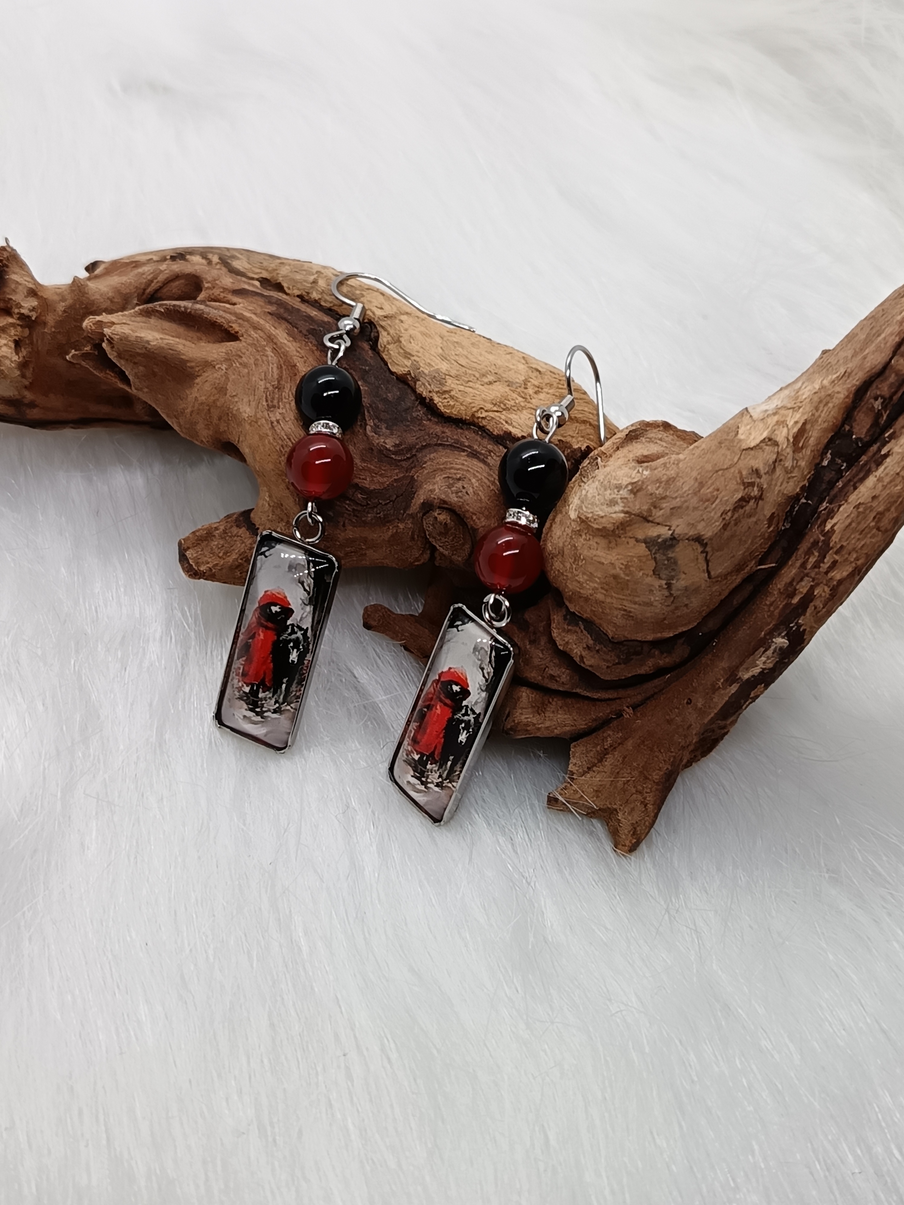 Boucles d'oreilles "petit chaperon rouge" en cornaline et onyx