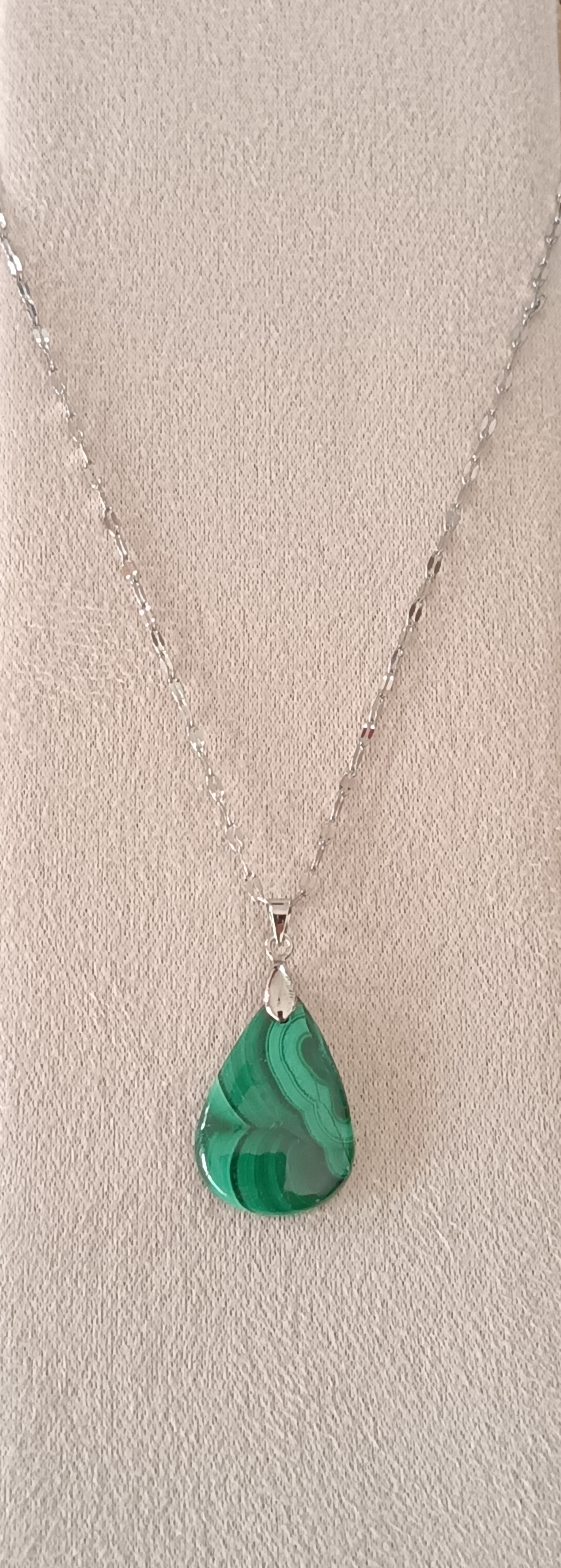 Collier "apaisant" en malachite