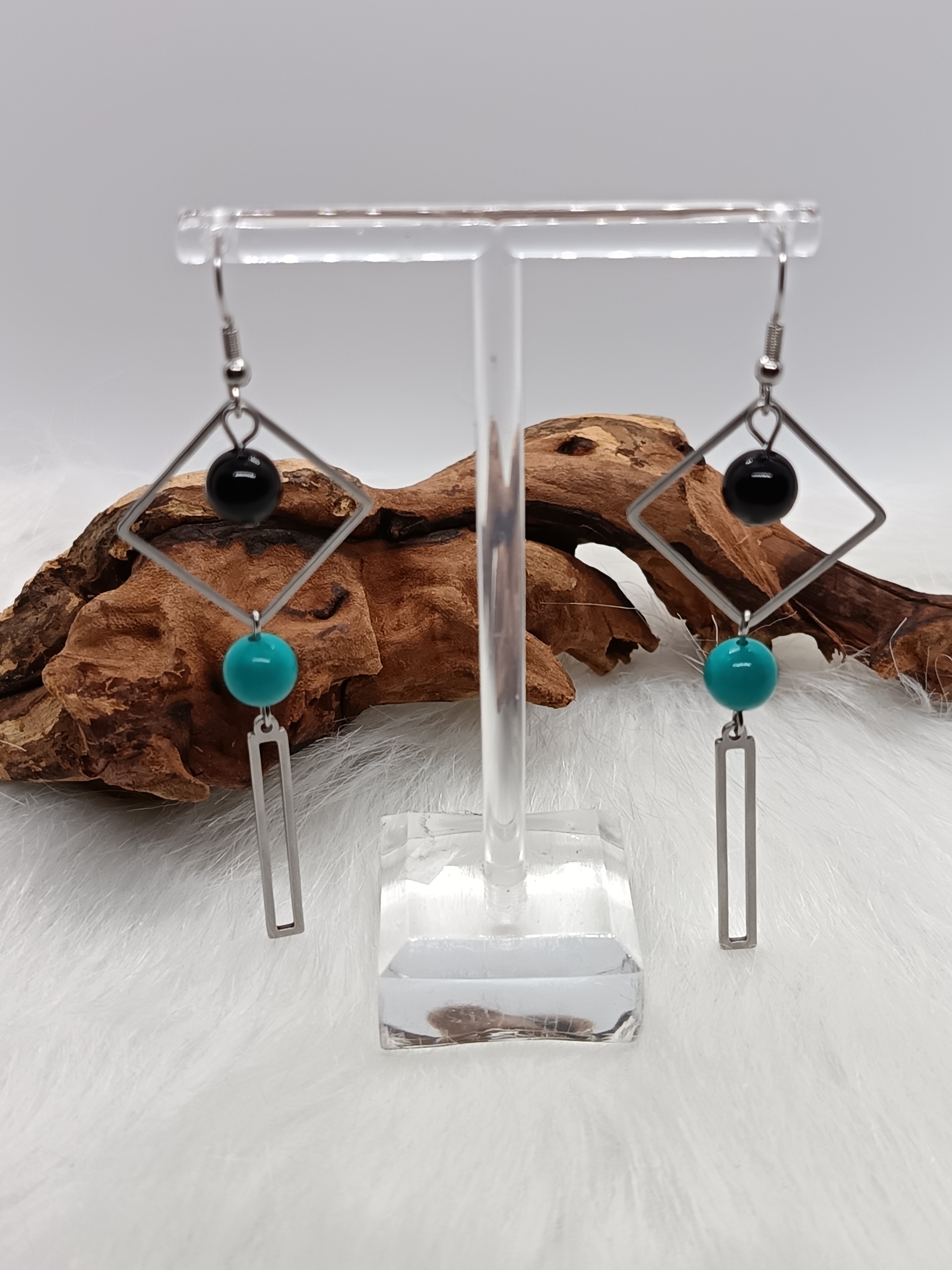 Boucles d'oreilles "géométriques" en turquoise et onyx