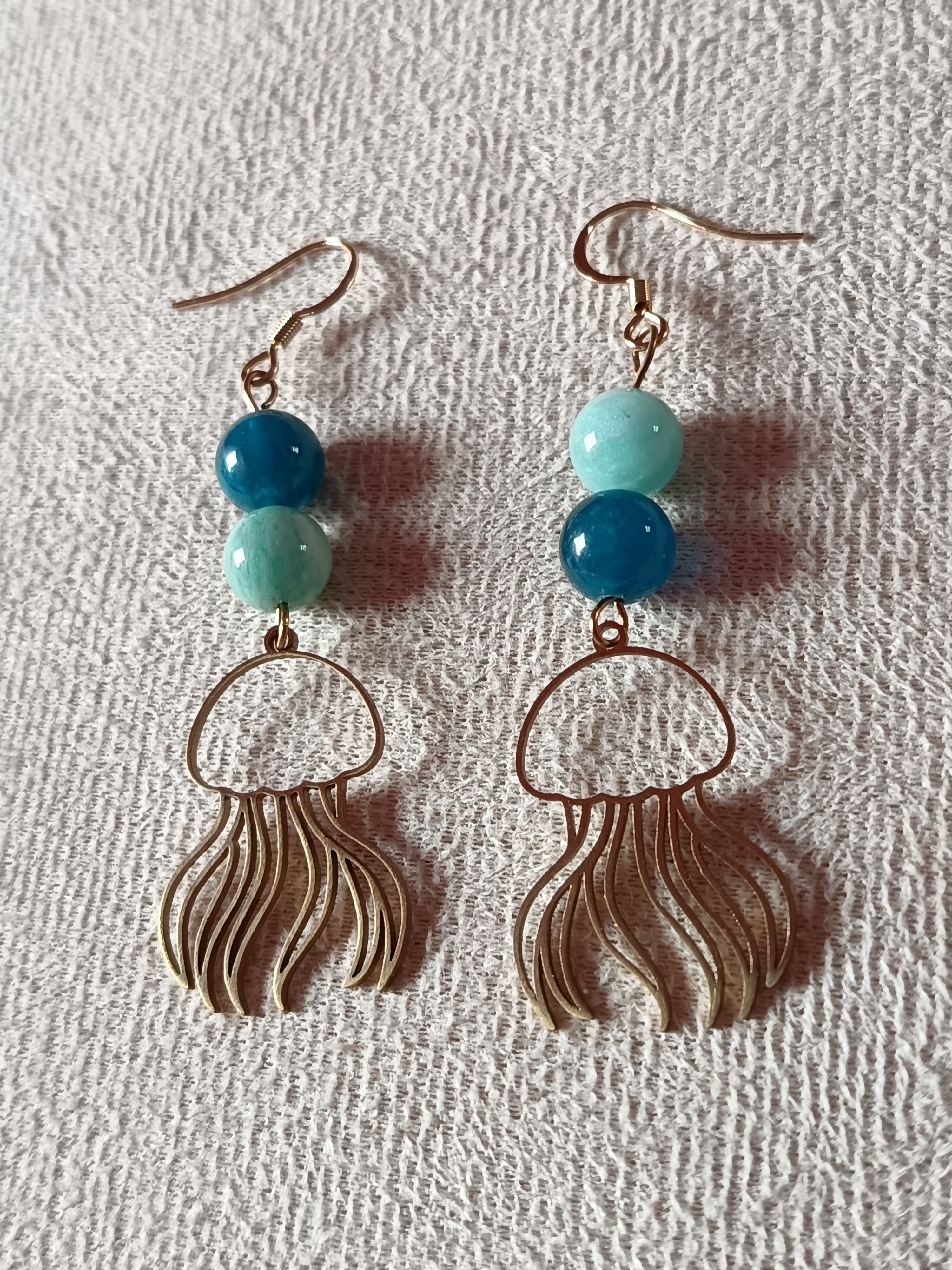 Boucles d'oreilles "méduse" en amazonite et apatite bleue