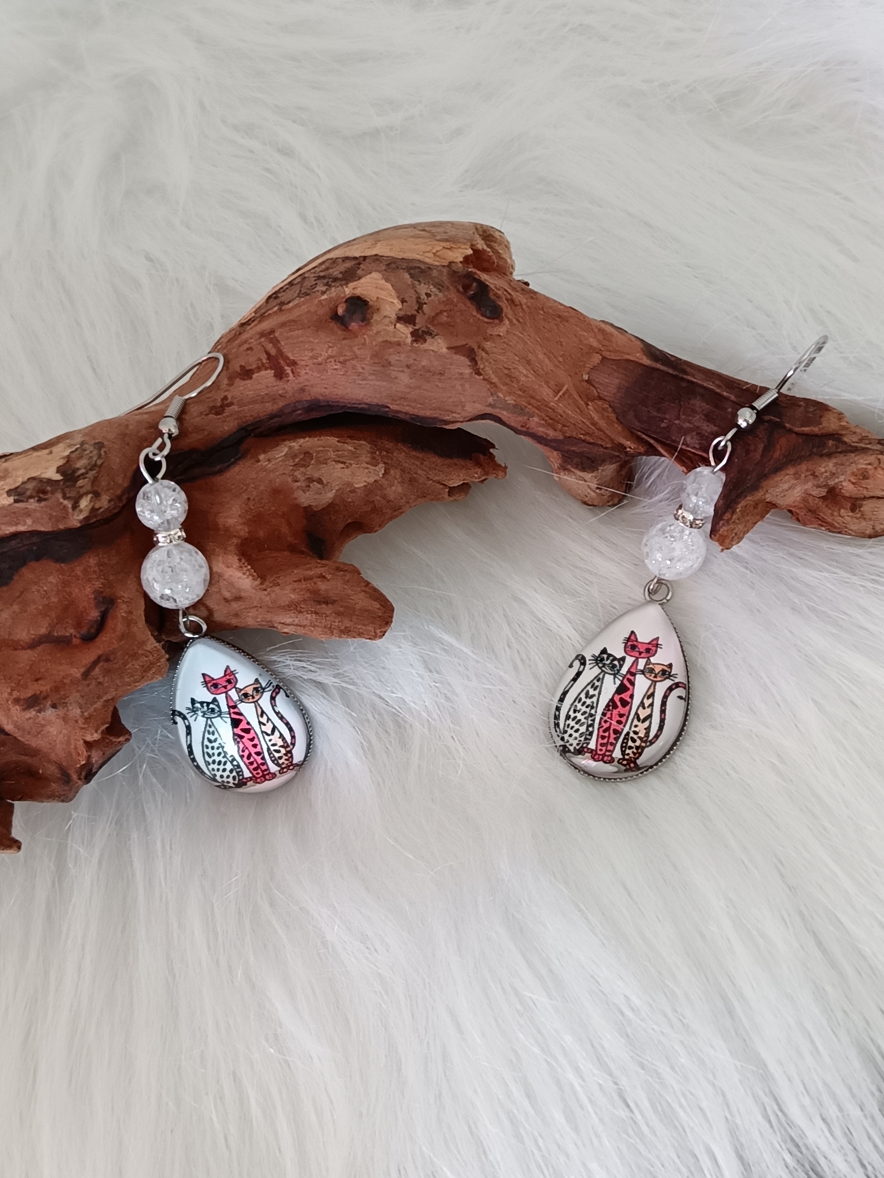 Boucles d'oreilles " 3 p'tits chats" en cristal de roche