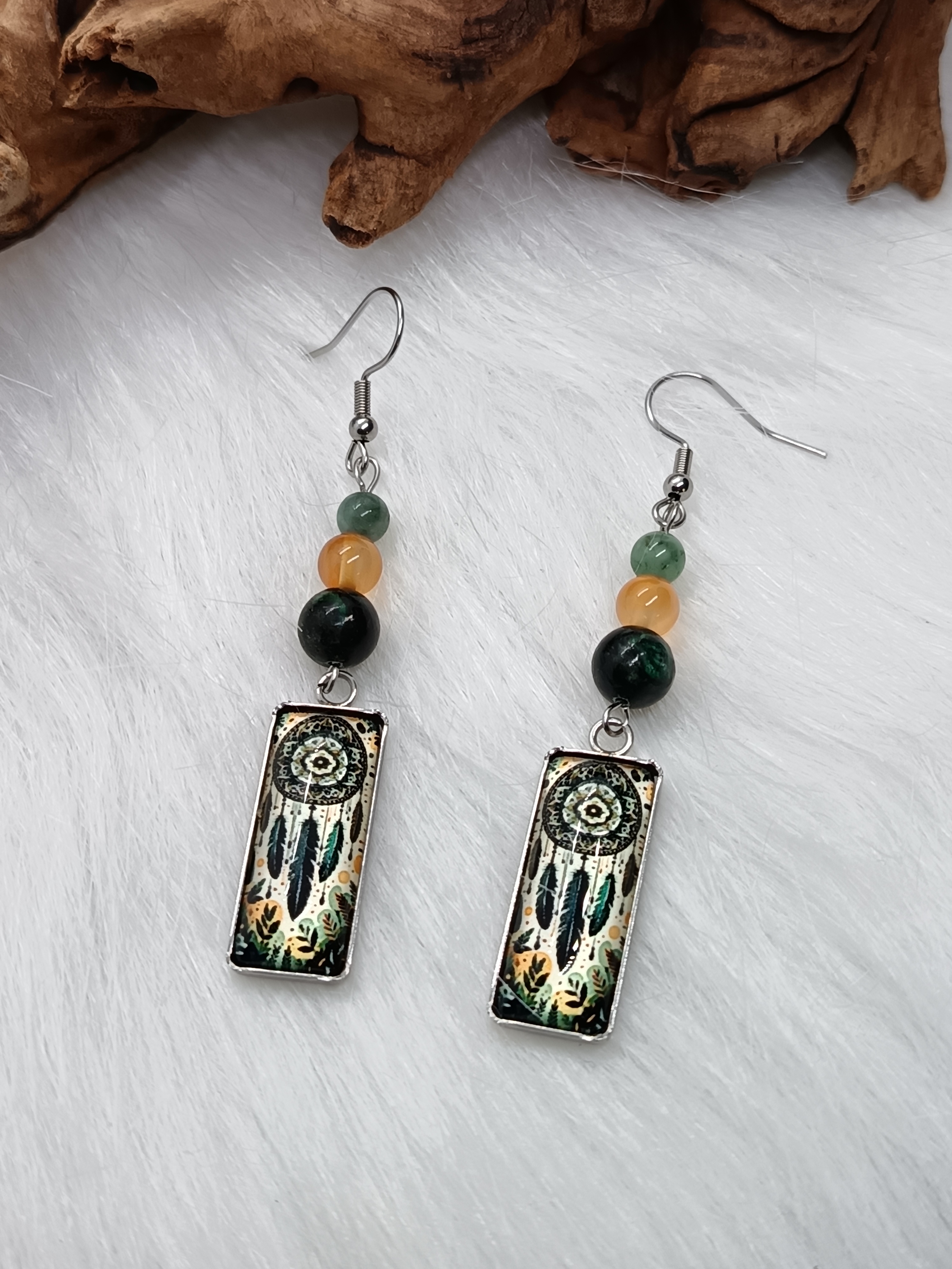 Boucles d'oreilles "attrape-rêve" en émeraude et cornaline