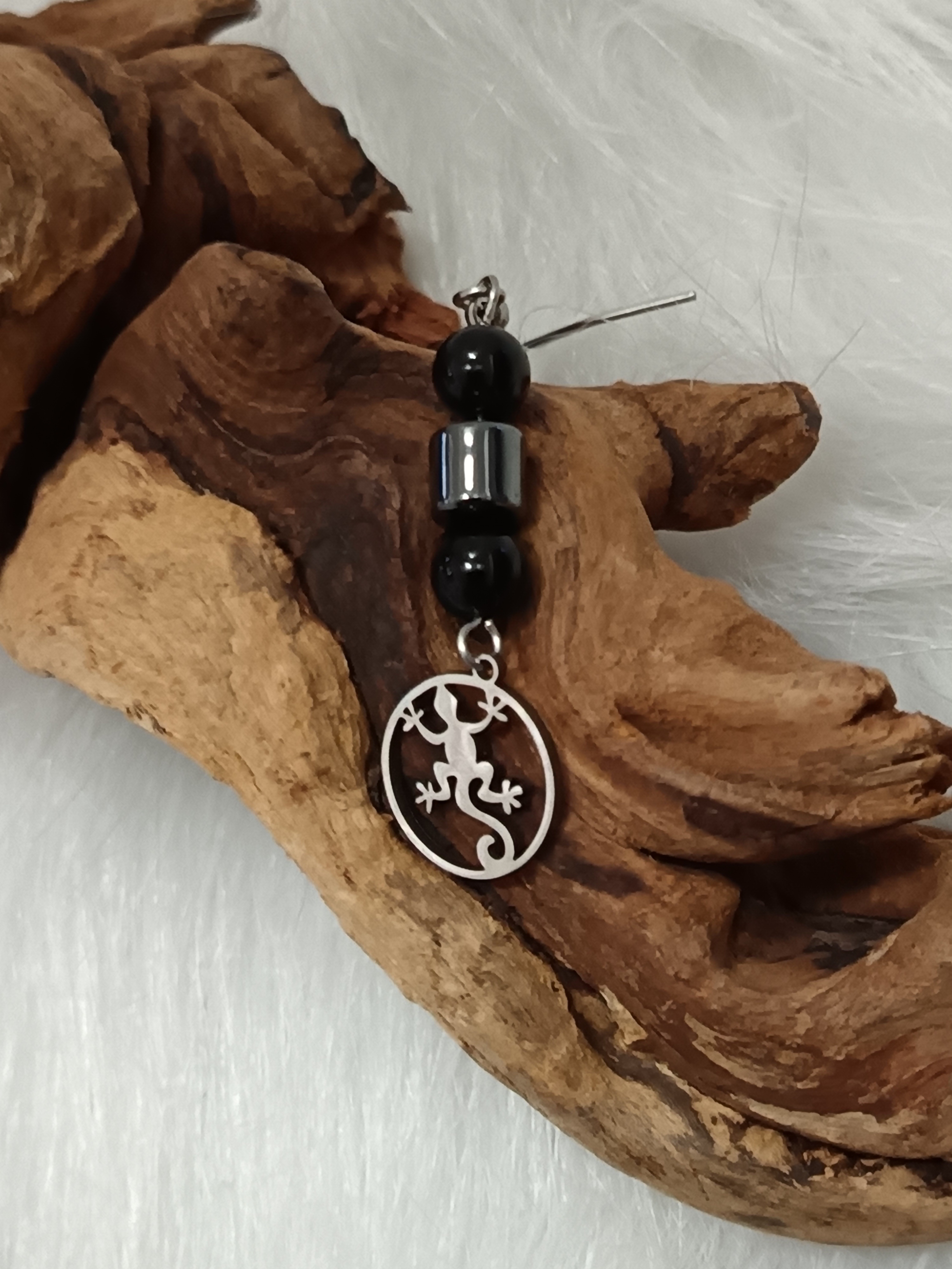 Boucles d'oreilles "salamandre" en onyx et hématite