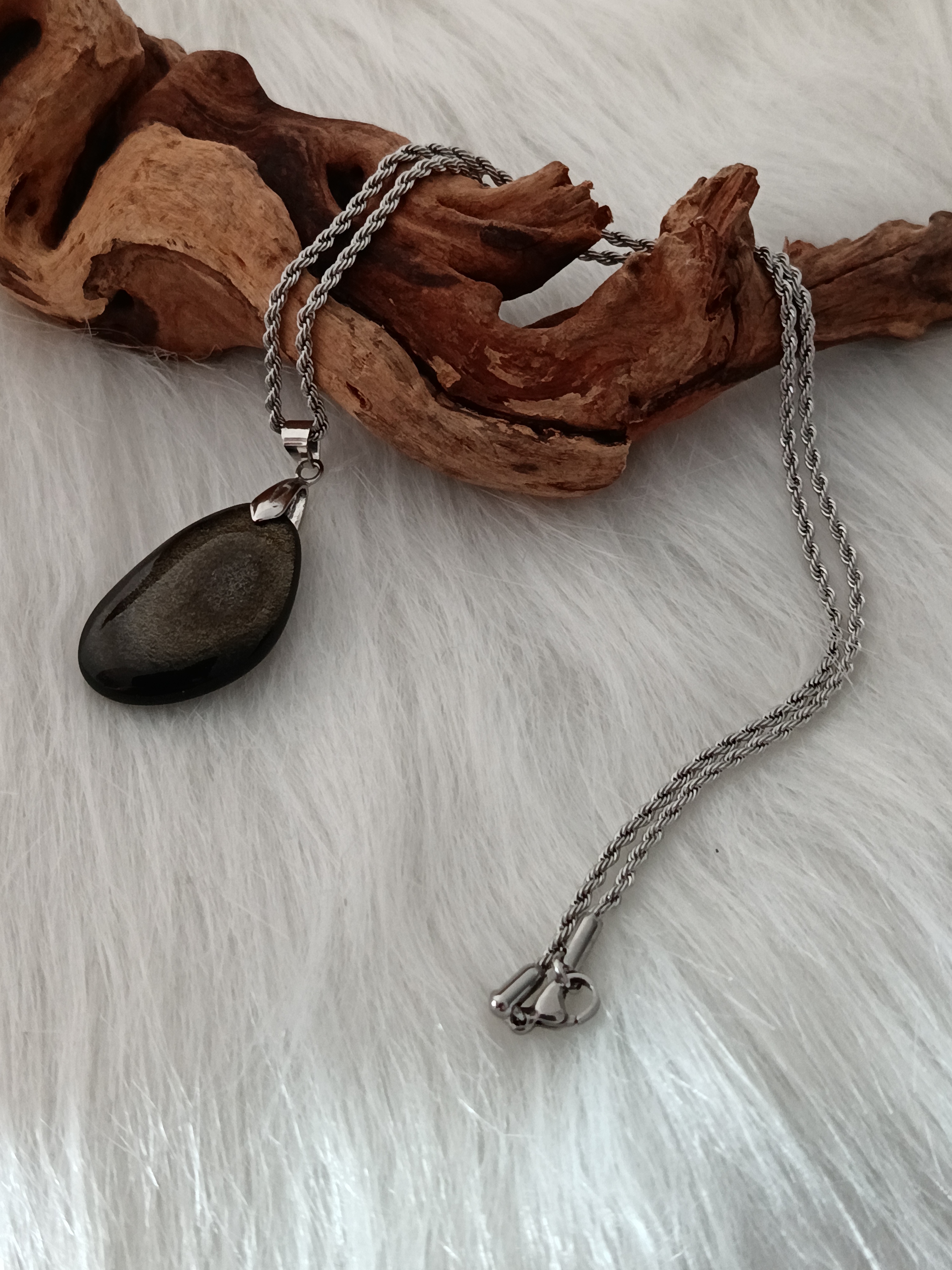 Collier "galet" en obsidienne dorée