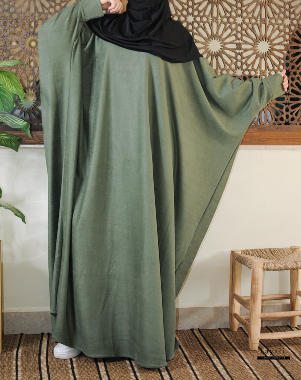 Abaya "MALAK" - L'Élégance Aérienne d'Hiver ✨