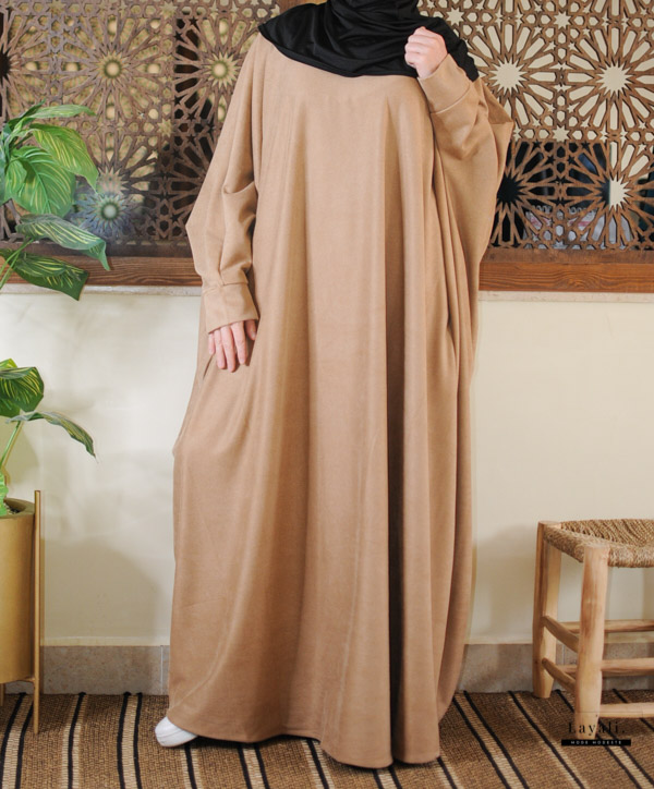 Abaya "MALAK" - L'Élégance Aérienne d'Hiver ✨