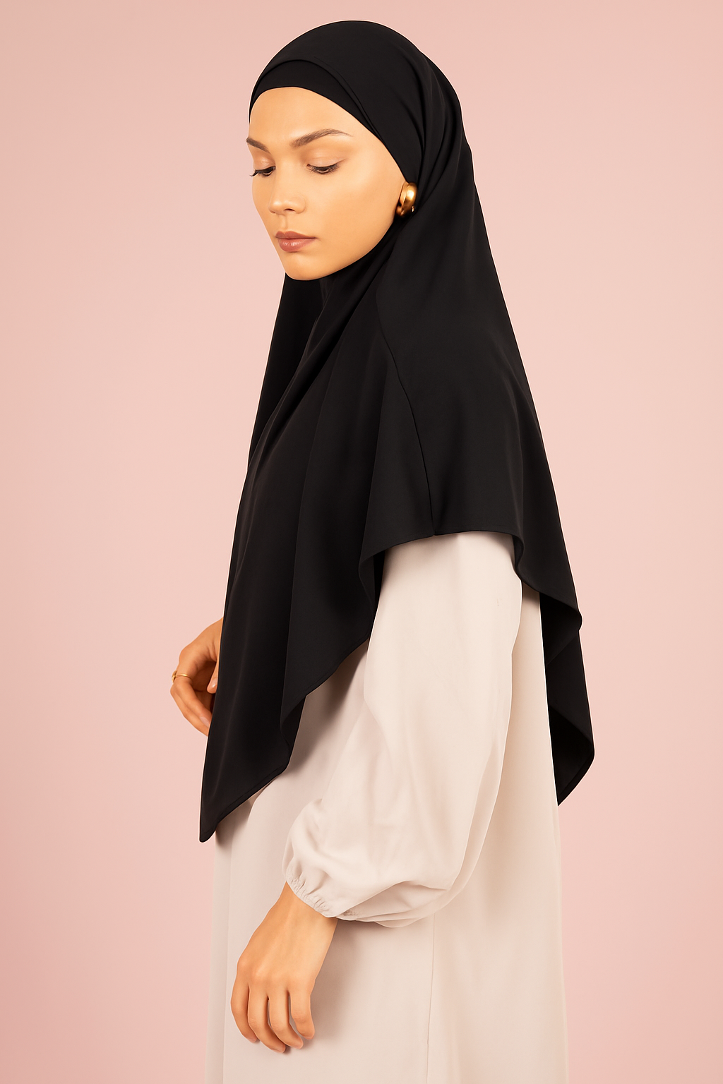 🧕 Khimar Court en Soie de Médine – Élégance et Légèreté pour la Femme Voilée