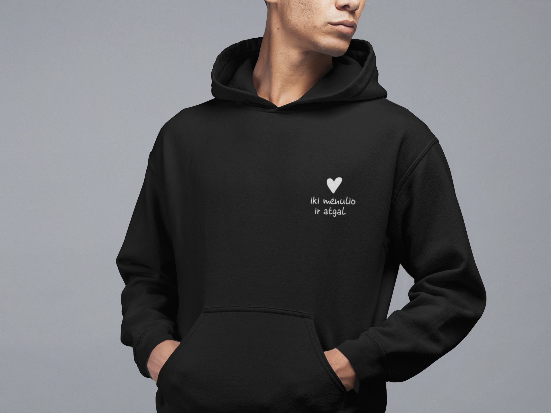 Juodas džemperis "Iki mėnulio ir atgal" (su gobtuvu)