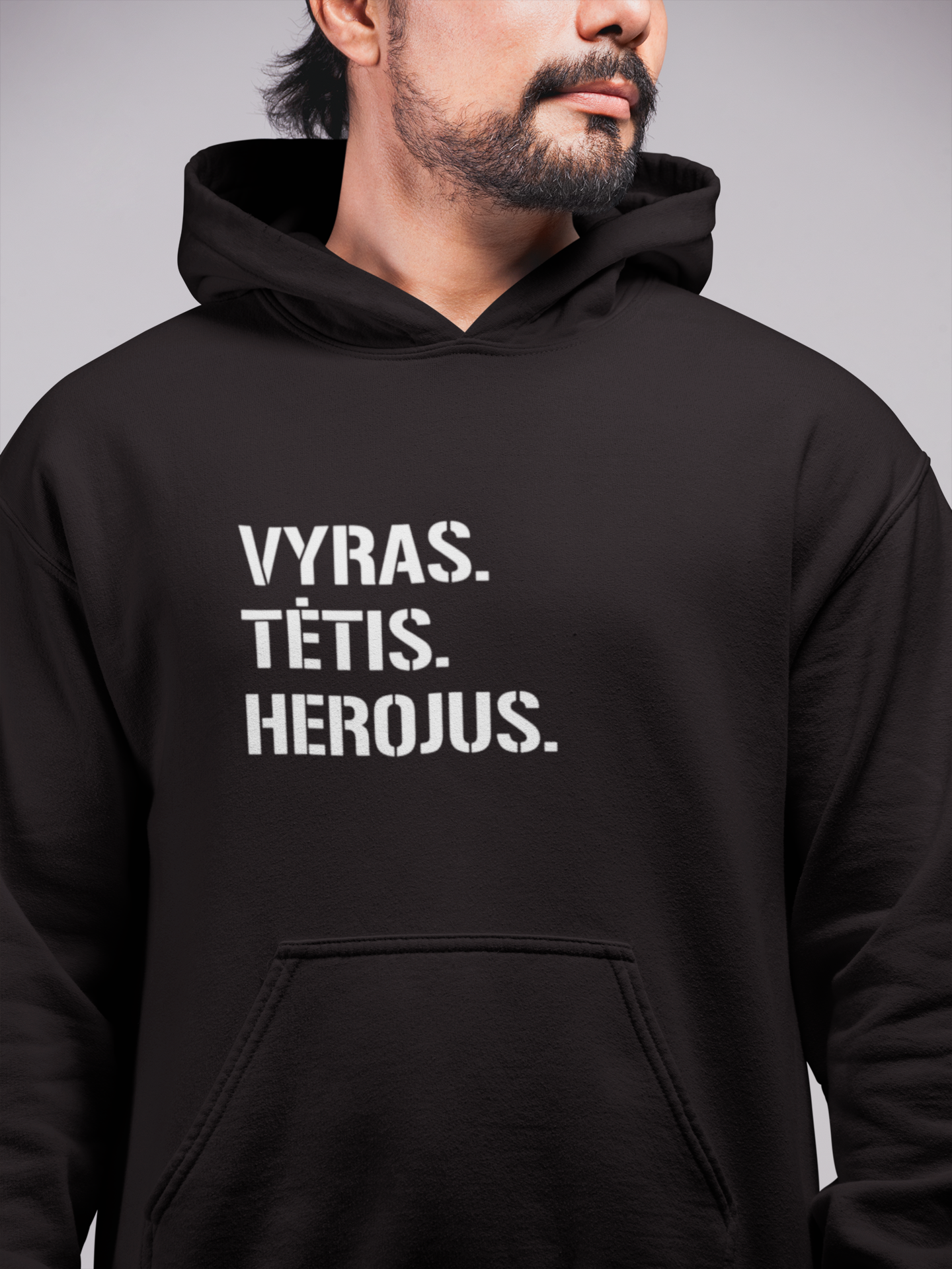 Džemperis "VYRAS TĖTIS HEROJUS" (su gobtuvu)