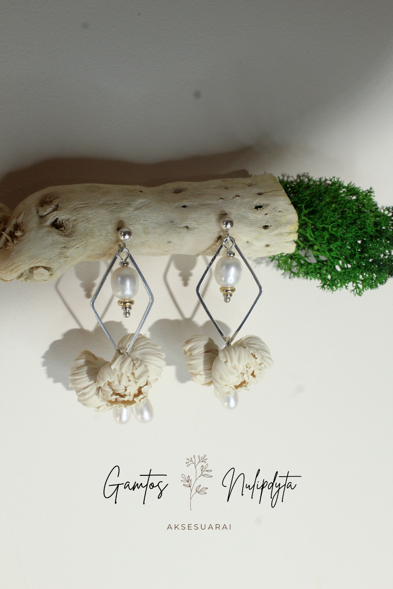 AUSKARAI " BIJŪNAI" SID.VIN. SU PERLAIS