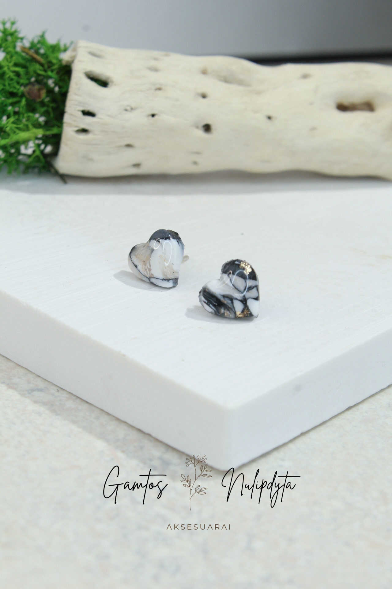 AUSKARAI "ŠIRDELĖS" SID.VIN.