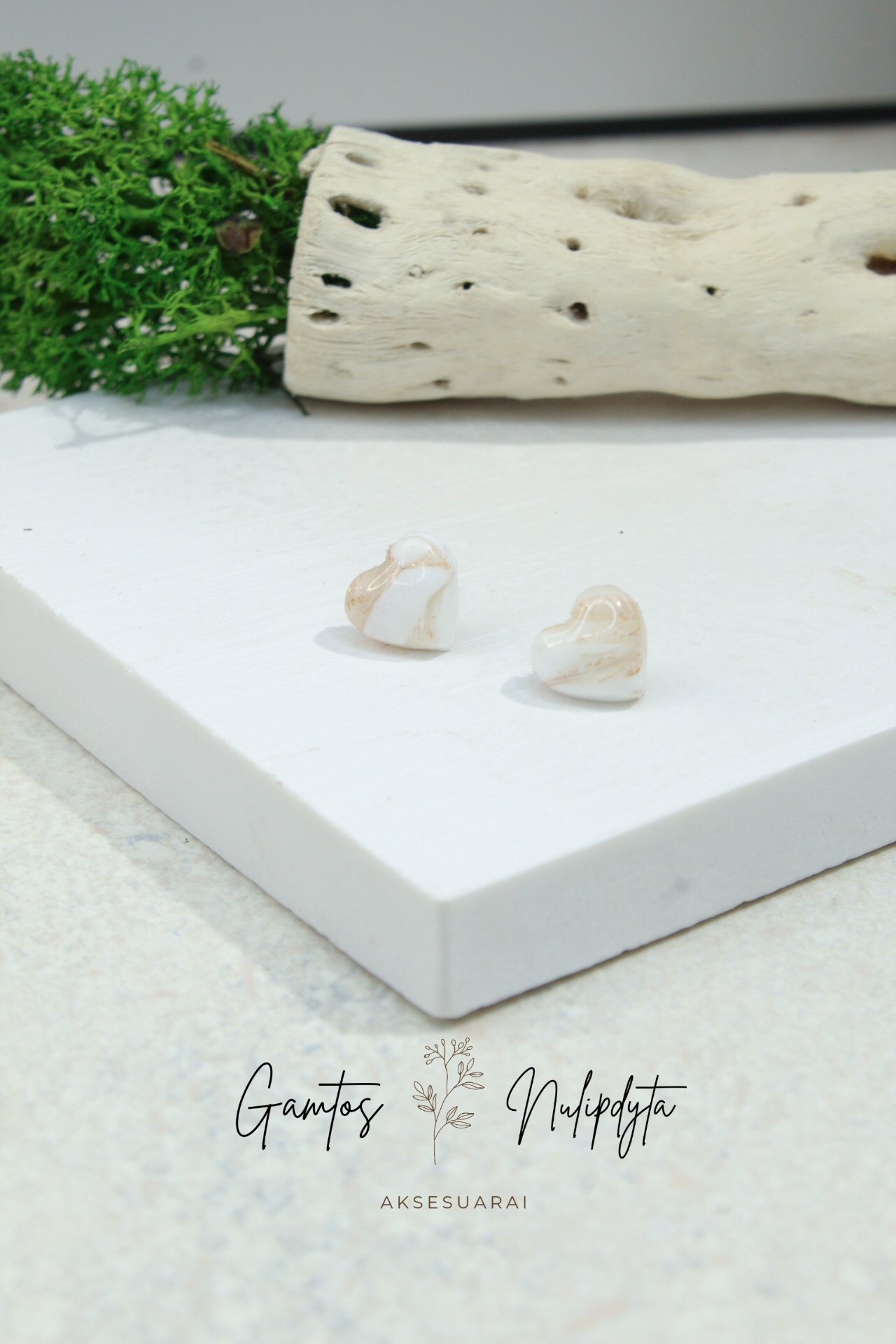 AUSKARAI "ŠIRDELĖS" SID.VIN.