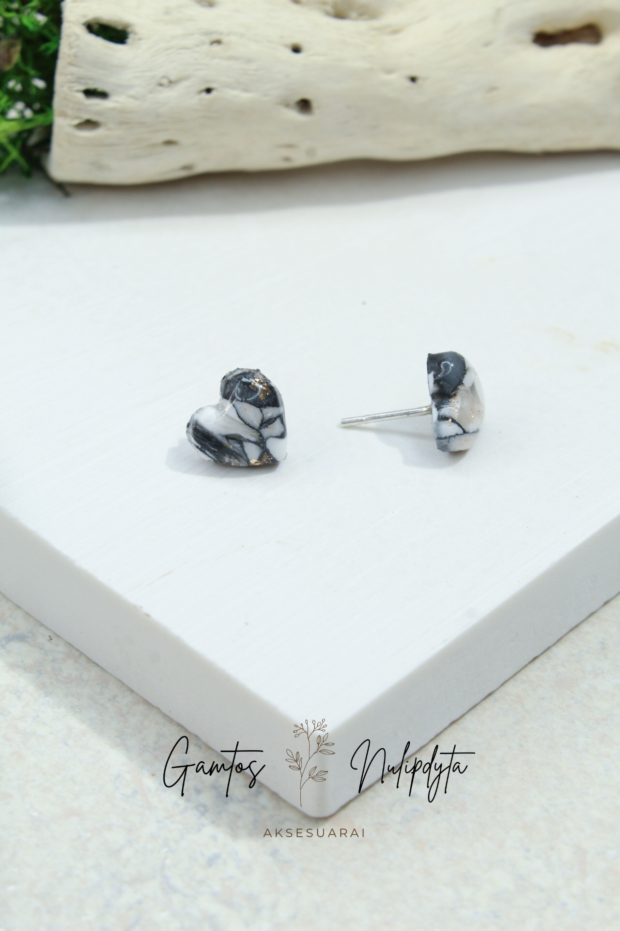 AUSKARAI "ŠIRDELĖS" SID.VIN.