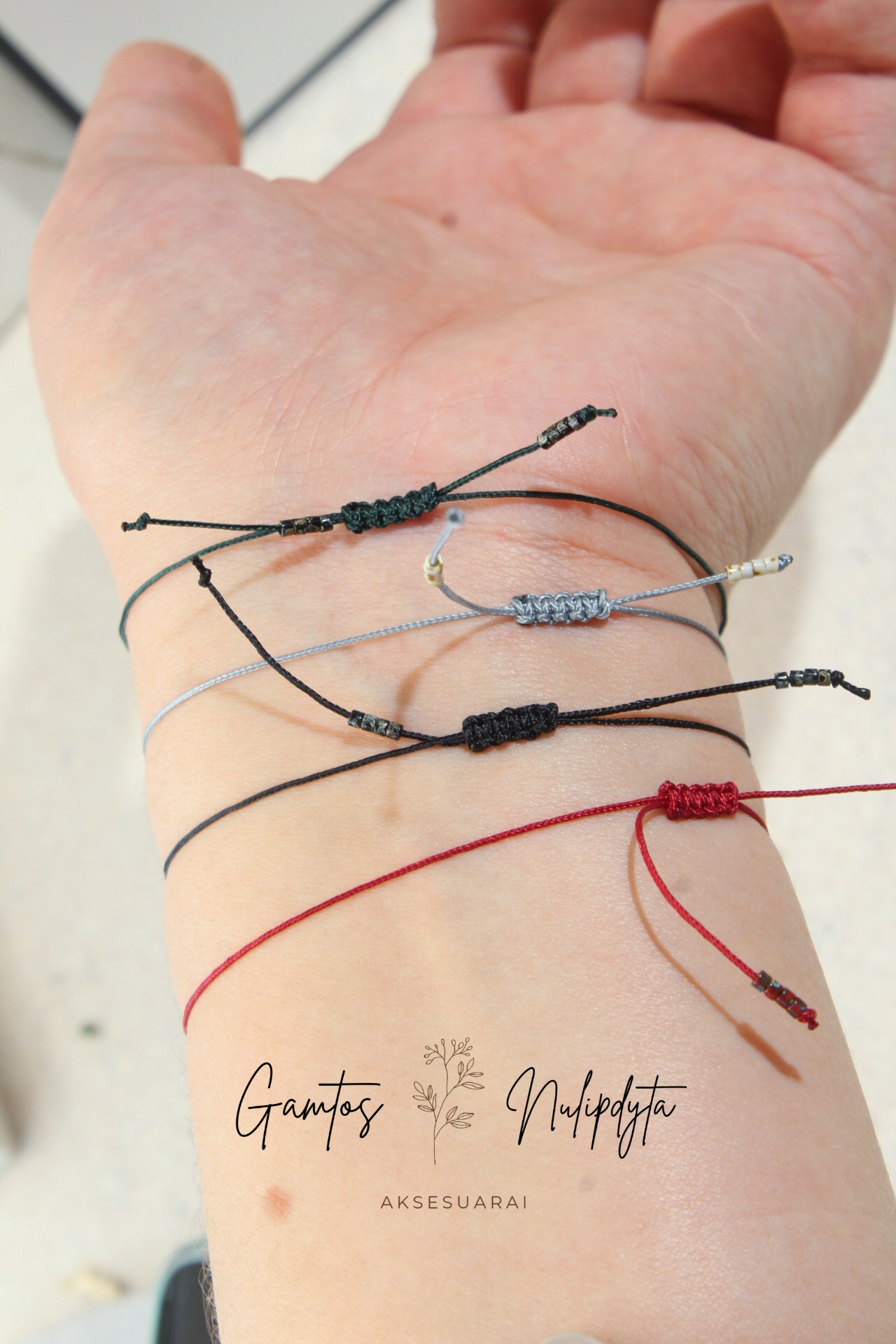 DRAUGYSTĖS APYRANKĖS "ŠIRDELĖ" SU PERLIUKU