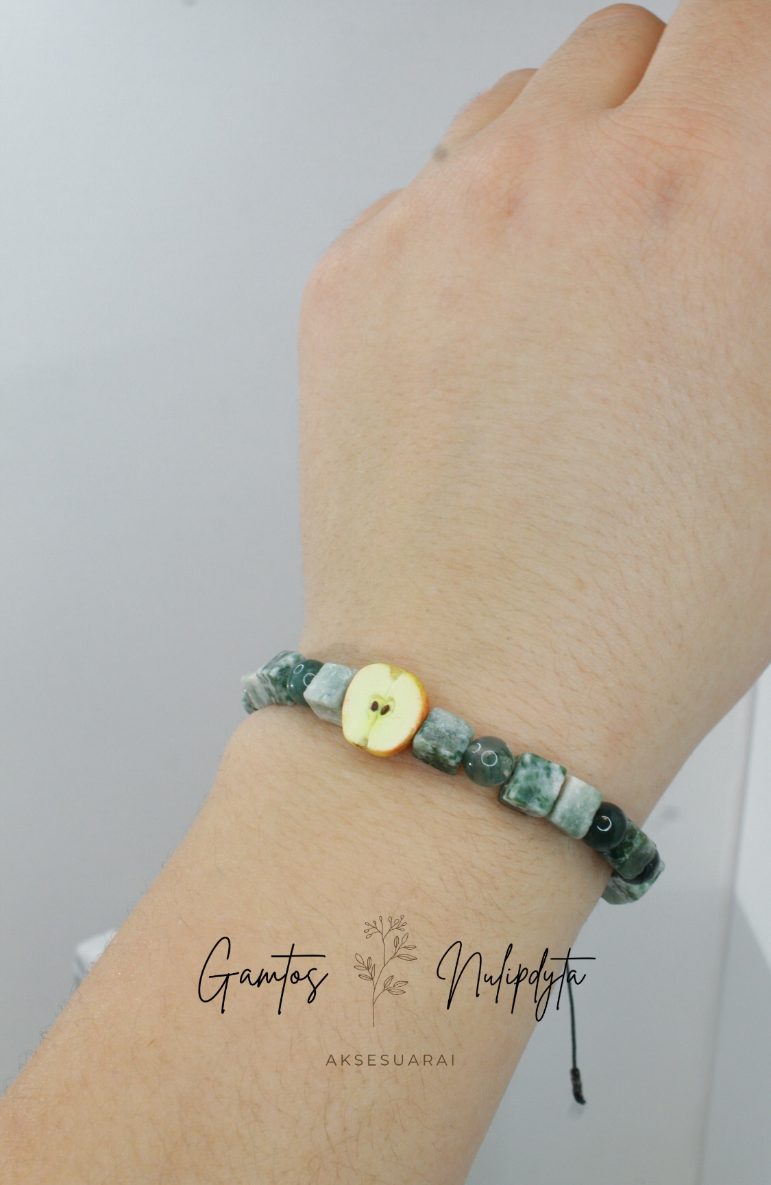 APYRANKĖ SU ŠNIŪRELIU "OBUOLIUKAS"