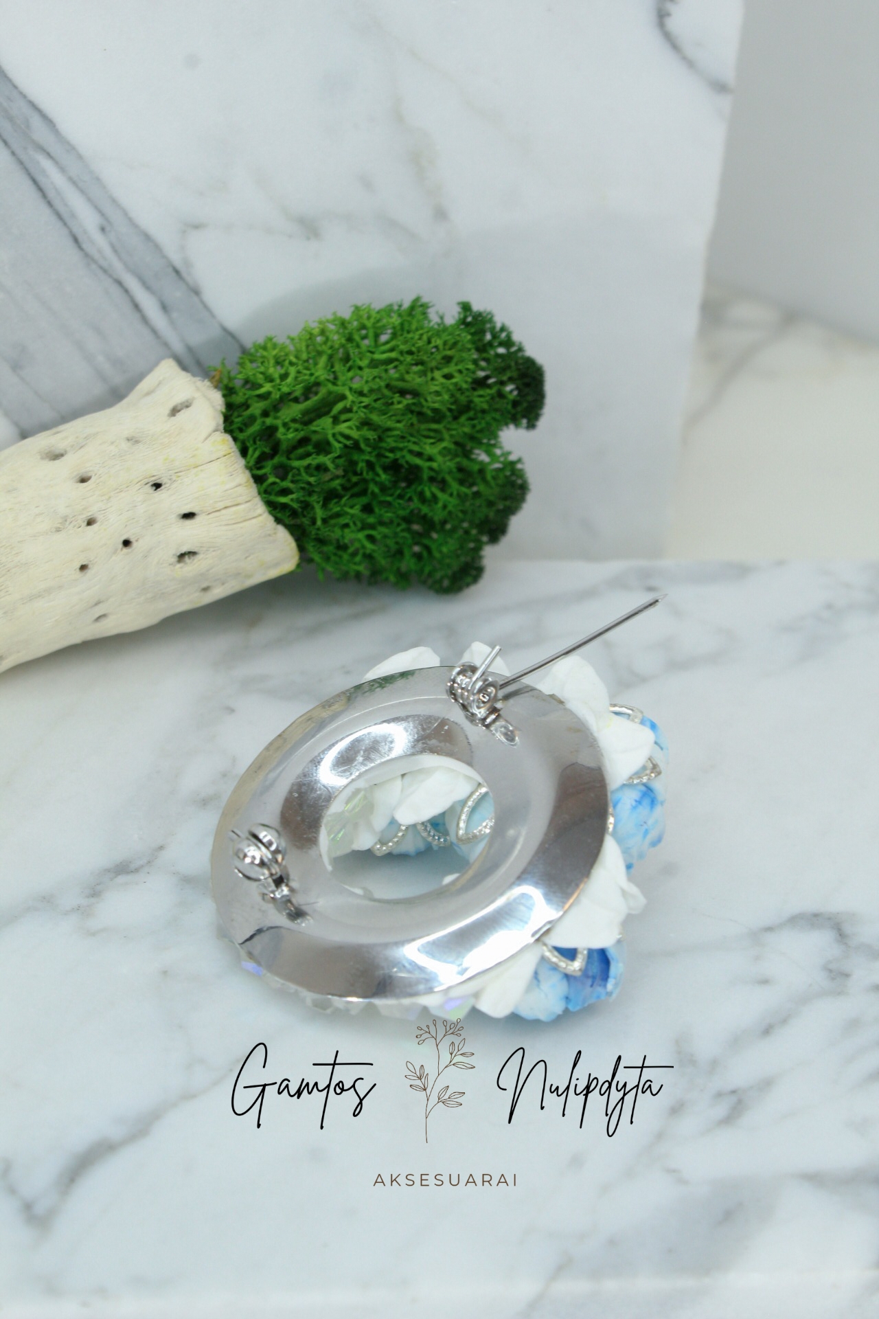 SAGĖ "BIJŪNAI" SU KRISTALIUKAIS