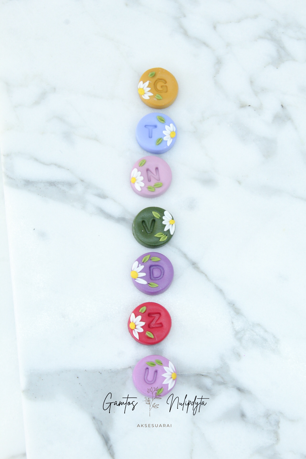 DRAUGYSTĖS APYRANKĖ SU INICIALAIS