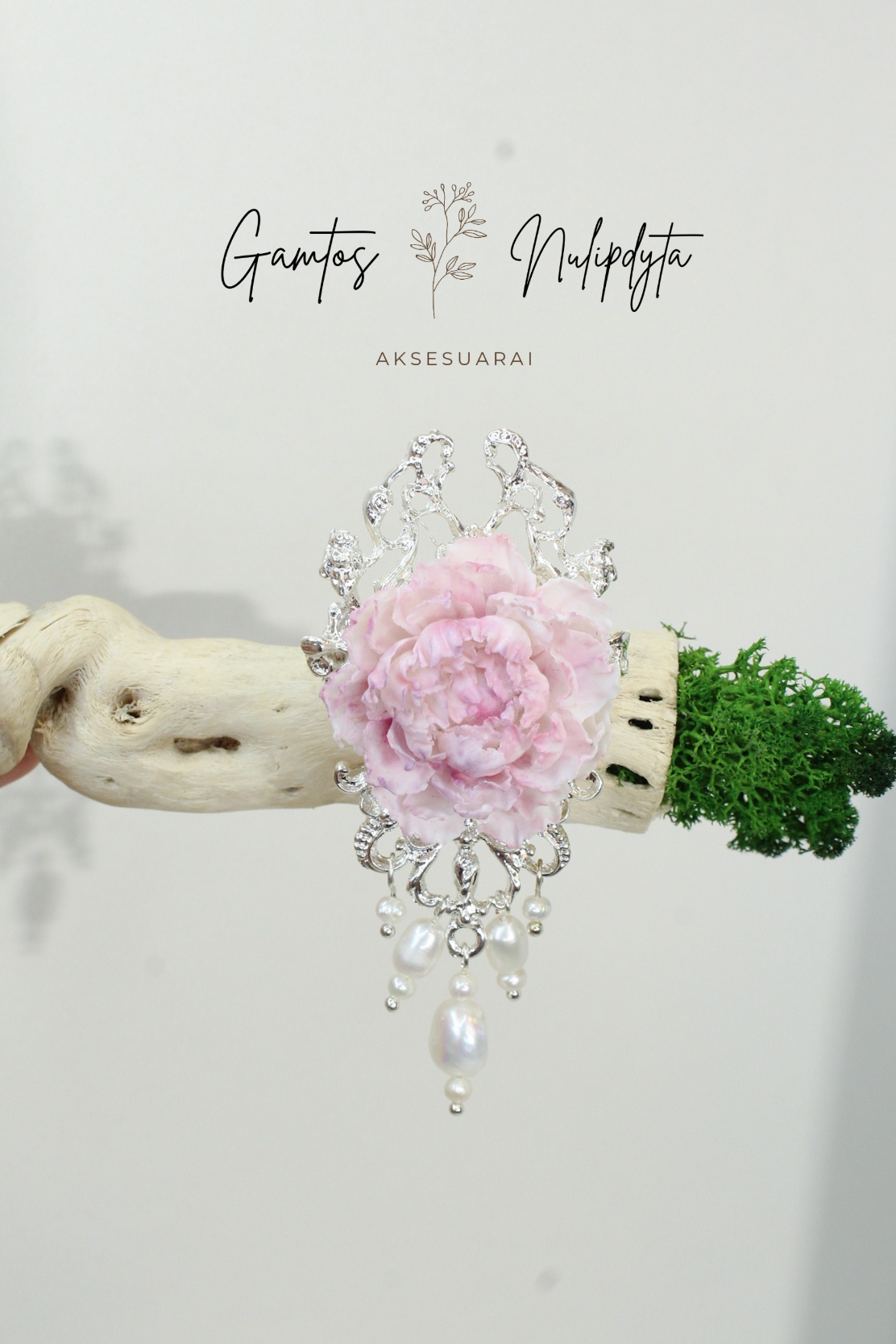 SAGĖ "BIJŪNAS" SU PERLAIS