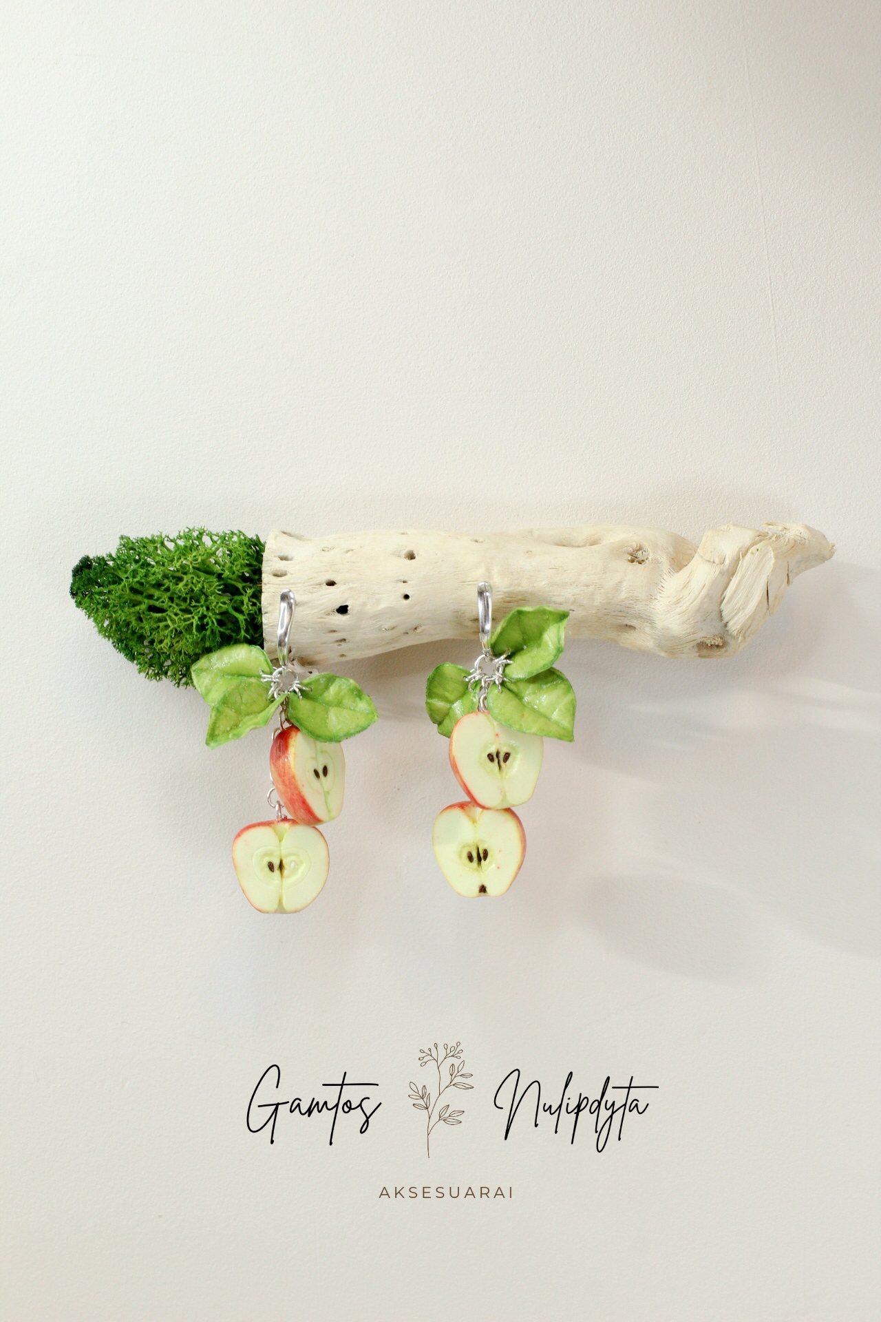 AUSKARAI "OBUOLIUKAI" ANGL.UŽ.